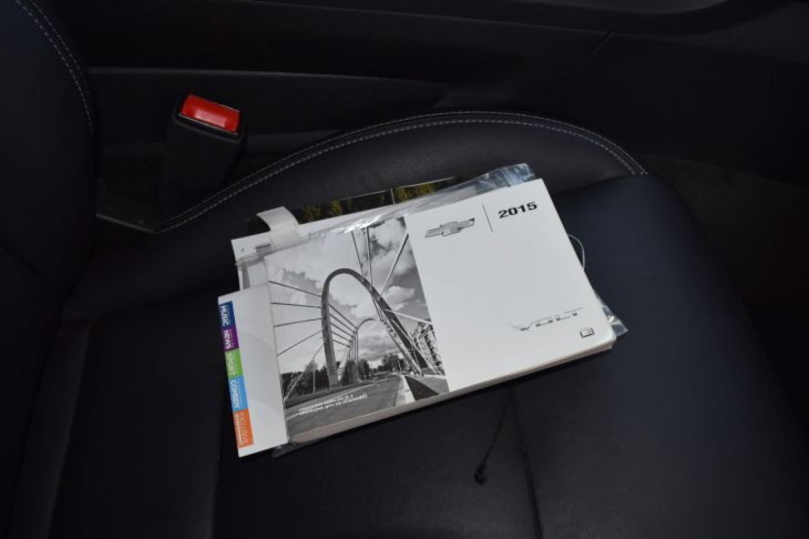 2015 Silver Ice Metallic /Jet Black seats/Dark accents Chevrolet Volt Premium w/ Navigation (1G1RD6E41FU) with an 1.4L 4 Cylinders engine, Continuously Variable Transmission transmission, located at 11056 N 23rd Dr #101, Phoenix, AZ, 85029, (623) 434-4252, 33.587704, -112.109962 - Photo#41