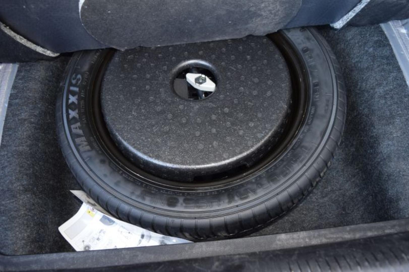 2016 Granite Crystal Metallic Clearcoat /Black Chrysler 200 C (1C3CCCCB4GN) with an 2.4L L4 DOHC 16V engine, 9-Speed Automatic transmission, located at 11056 N 23rd Dr #101, Phoenix, AZ, 85029, (623) 434-4252, 33.587704, -112.109962 - Photo#34