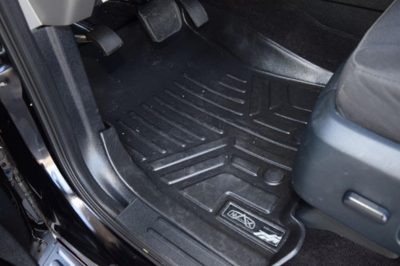 2016 Shadow Black /Ebony Ford Expedition XLT 2WD (1FMJU1HT9GE) with an 3.5L V6 DOHC 24V FFV engine, 6-Speed Automatic transmission, located at 11056 N 23rd Dr #101, Phoenix, AZ, 85029, (623) 434-4252, 33.587704, -112.109962 - Photo#30