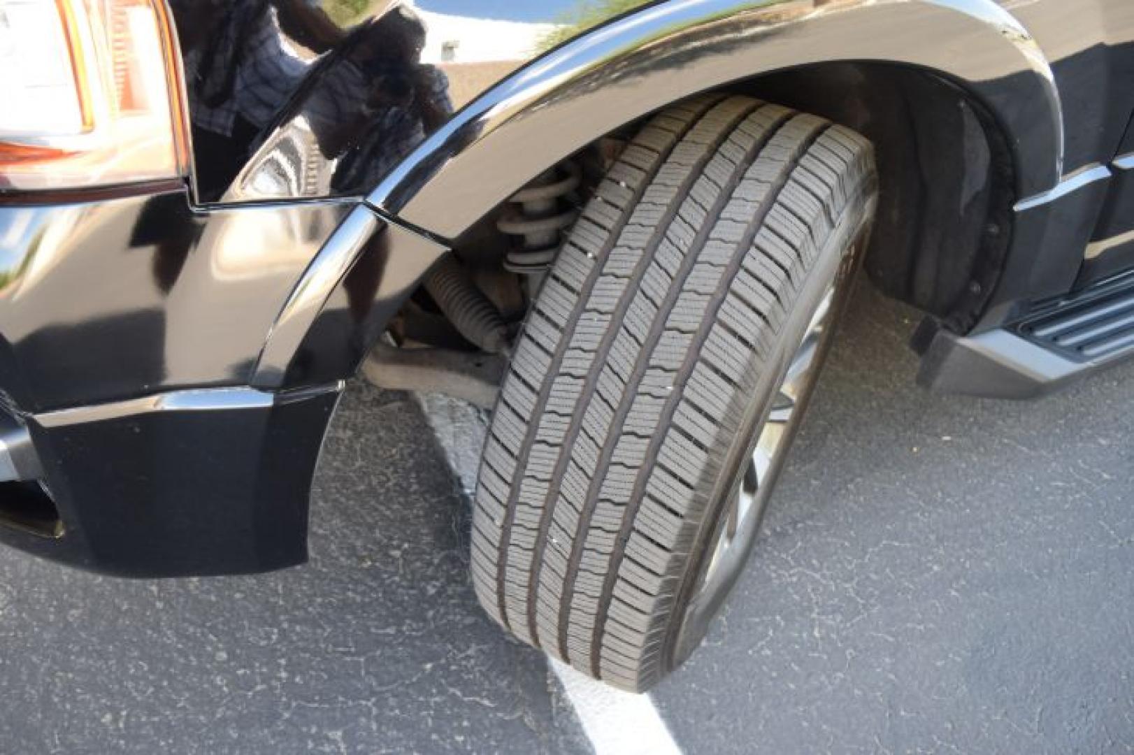 2016 Shadow Black /Ebony Ford Expedition XLT 2WD (1FMJU1HT9GE) with an 3.5L V6 DOHC 24V FFV engine, 6-Speed Automatic transmission, located at 11056 N 23rd Dr #101, Phoenix, AZ, 85029, (623) 434-4252, 33.587704, -112.109962 - Photo#37