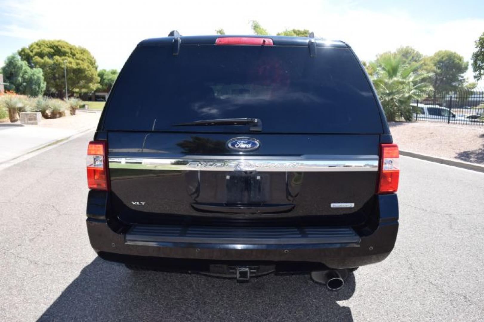 2016 Shadow Black /Ebony Ford Expedition XLT 2WD (1FMJU1HT9GE) with an 3.5L V6 DOHC 24V FFV engine, 6-Speed Automatic transmission, located at 11056 N 23rd Dr #101, Phoenix, AZ, 85029, (623) 434-4252, 33.587704, -112.109962 - Photo#7