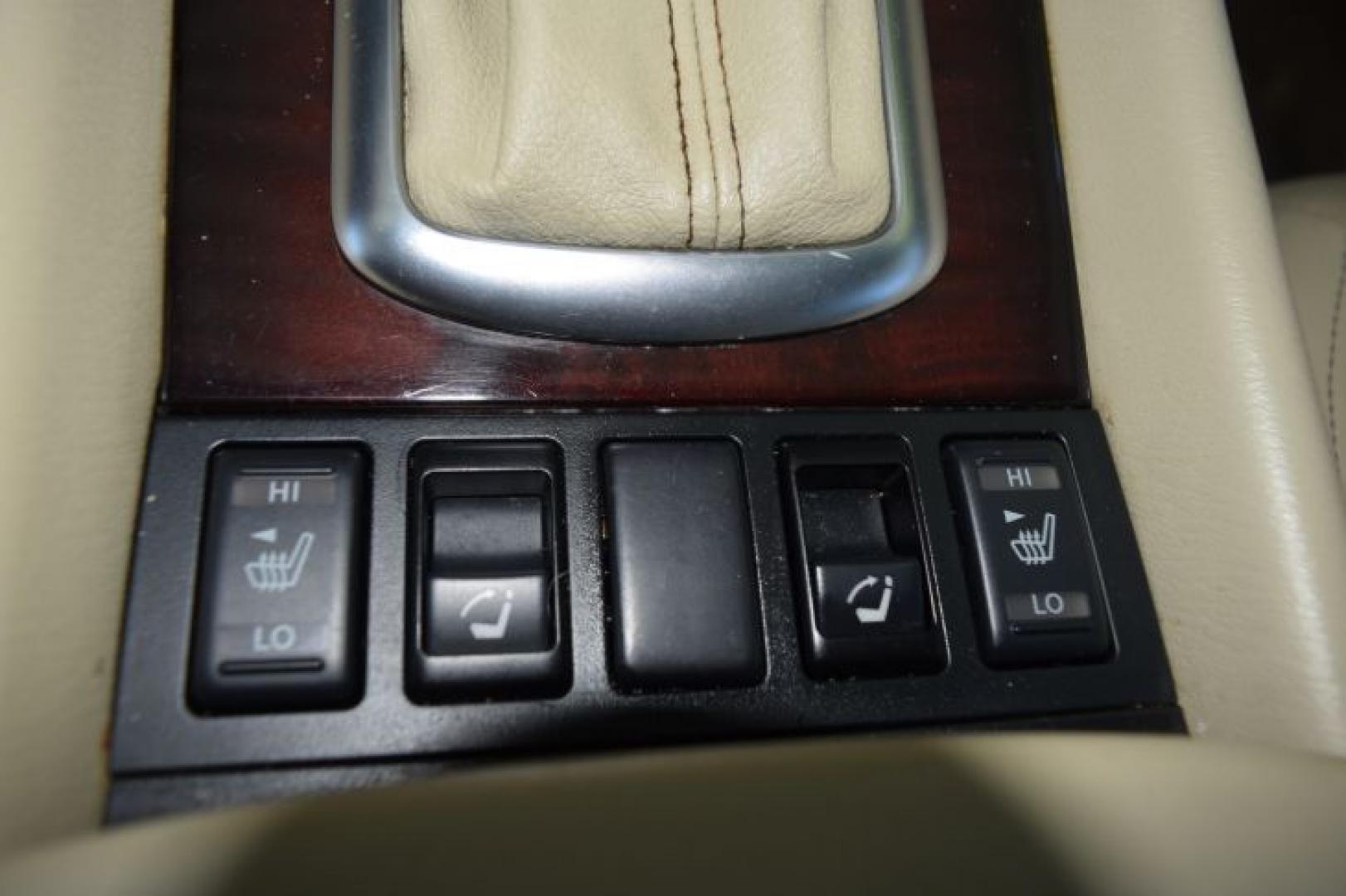 2008 Moonlight White Pearl /Wheat Infiniti EX EX35 (JNKAJ09E58M) with an 3.5L V6 DOHC 24V engine, 5-Speed Automatic Overdrive transmission, located at 11056 N 23rd Dr #101, Phoenix, AZ, 85029, (623) 434-4252, 33.587704, -112.109962 - Photo#20