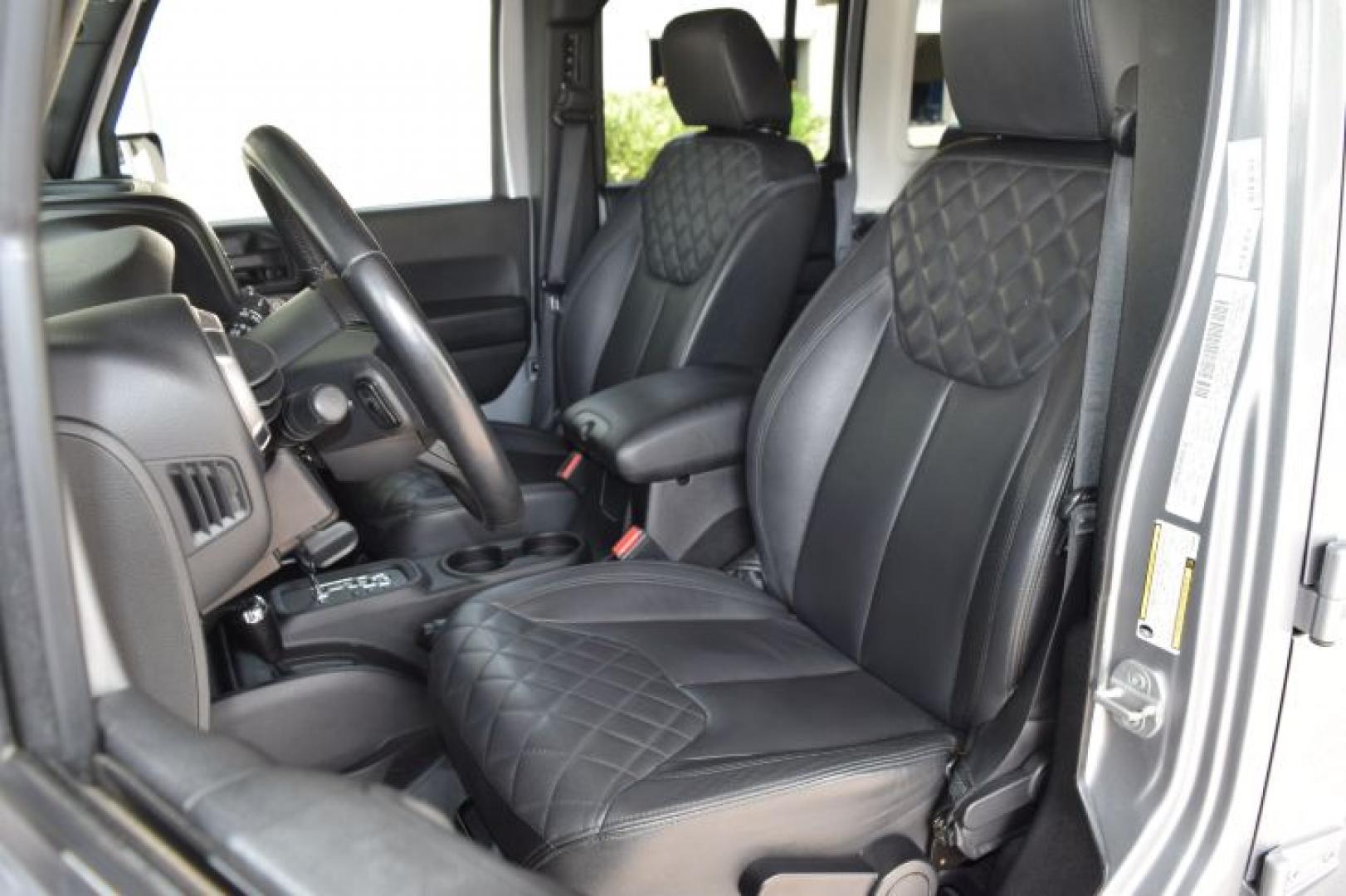 2013 Billet Silver Metallic /Black Jeep Wrangler Unlimited Sport 4WD (1C4BJWDG0DL) with an 3.6L V6 DOHC 24V FFV engine, Automatic transmission, located at 11056 N 23rd Dr #101, Phoenix, AZ, 85029, (623) 434-4252, 33.587704, -112.109962 - Photo#9