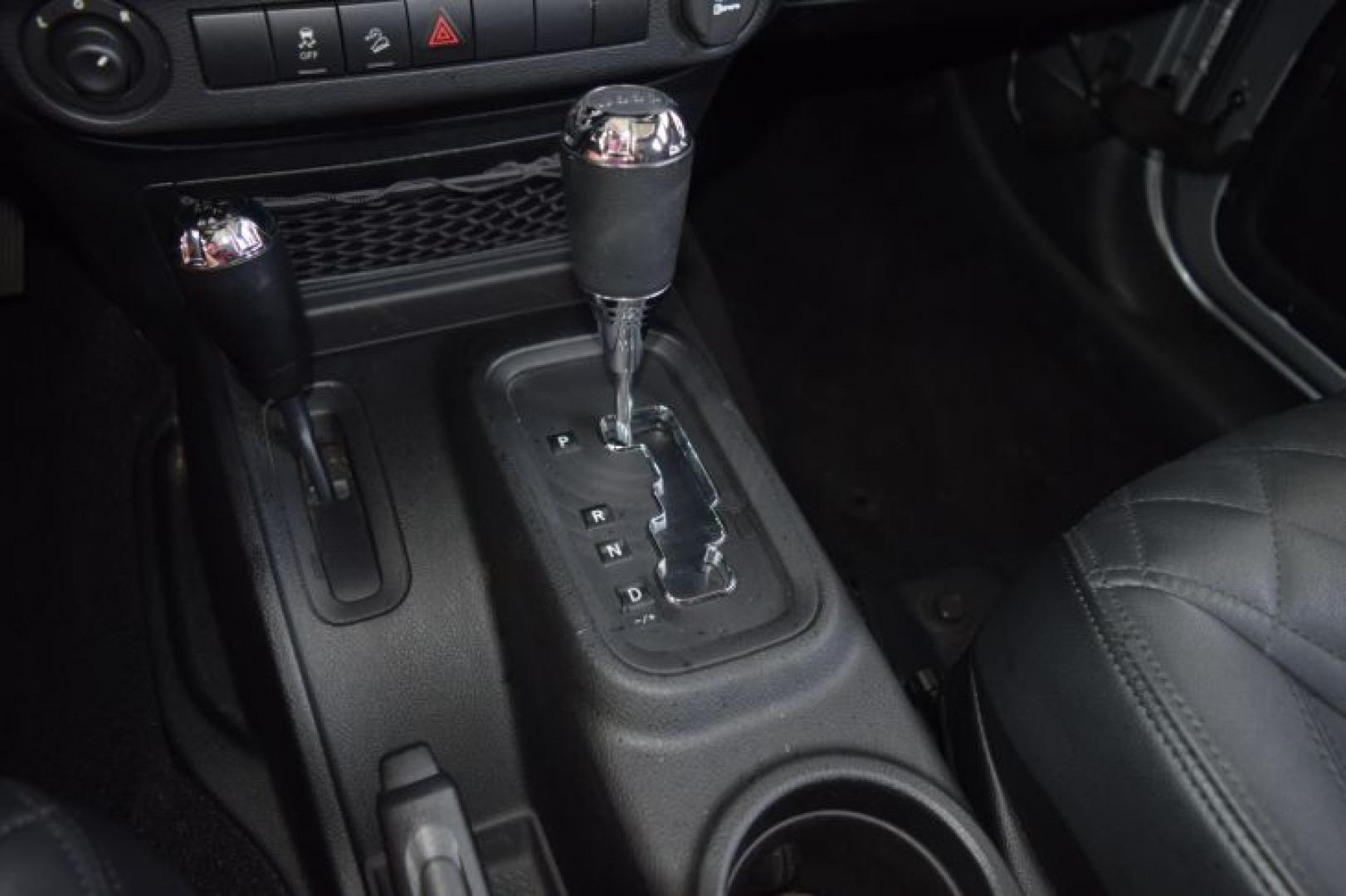 2013 Billet Silver Metallic /Black Jeep Wrangler Unlimited Sport 4WD (1C4BJWDG0DL) with an 3.6L V6 DOHC 24V FFV engine, Automatic transmission, located at 11056 N 23rd Dr #101, Phoenix, AZ, 85029, (623) 434-4252, 33.587704, -112.109962 - Photo#19