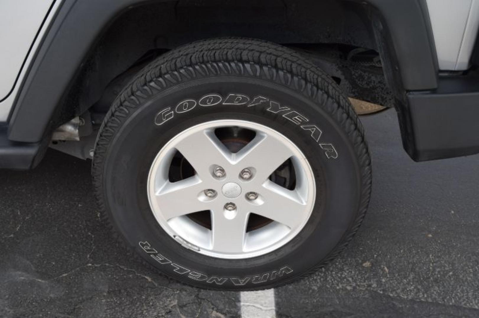 2013 Billet Silver Metallic /Black Jeep Wrangler Unlimited Sport 4WD (1C4BJWDG0DL) with an 3.6L V6 DOHC 24V FFV engine, Automatic transmission, located at 11056 N 23rd Dr #101, Phoenix, AZ, 85029, (623) 434-4252, 33.587704, -112.109962 - Photo#28