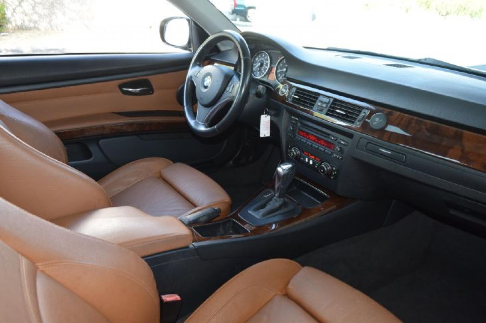 2011 Alpine White BMW 3-Series 328i Coupe - SULEV (WBAKE5C52BE) with an 3.0L L6 DOHC 24V engine, located at 11056 N 23rd Dr #101, Phoenix, AZ, 85029, (623) 434-4252, 33.587704, -112.109962 - Photo#1