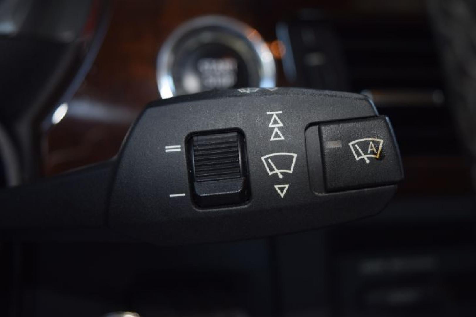 2011 Alpine White BMW 3-Series 328i Coupe - SULEV (WBAKE5C52BE) with an 3.0L L6 DOHC 24V engine, located at 11056 N 23rd Dr #101, Phoenix, AZ, 85029, (623) 434-4252, 33.587704, -112.109962 - Photo#23