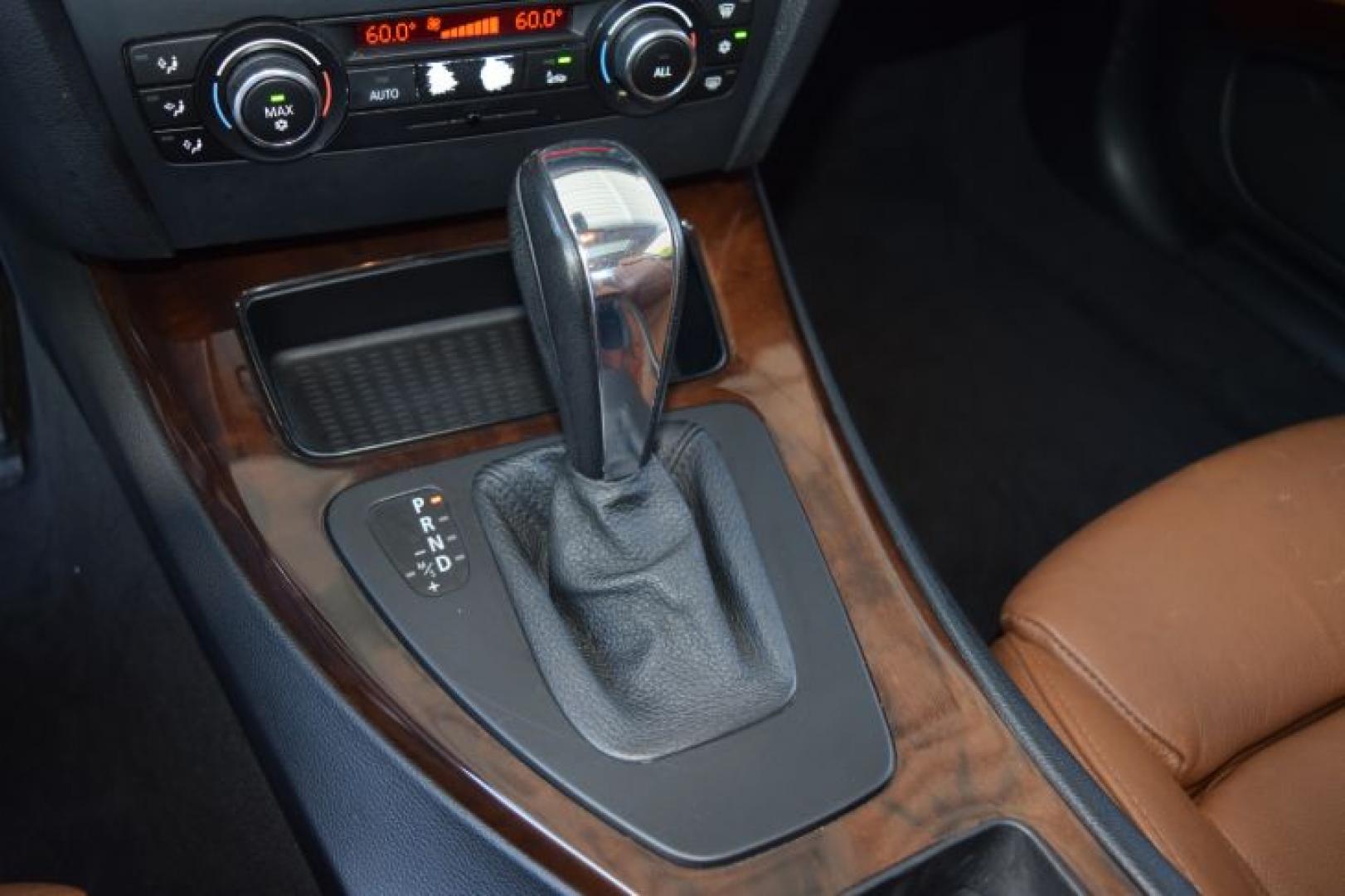 2011 Alpine White BMW 3-Series 328i Coupe - SULEV (WBAKE5C52BE) with an 3.0L L6 DOHC 24V engine, located at 11056 N 23rd Dr #101, Phoenix, AZ, 85029, (623) 434-4252, 33.587704, -112.109962 - Photo#27