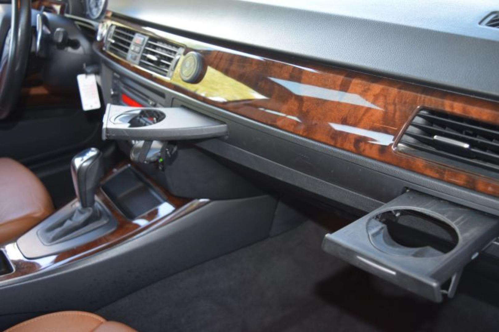 2011 Alpine White BMW 3-Series 328i Coupe - SULEV (WBAKE5C52BE) with an 3.0L L6 DOHC 24V engine, located at 11056 N 23rd Dr #101, Phoenix, AZ, 85029, (623) 434-4252, 33.587704, -112.109962 - Photo#29