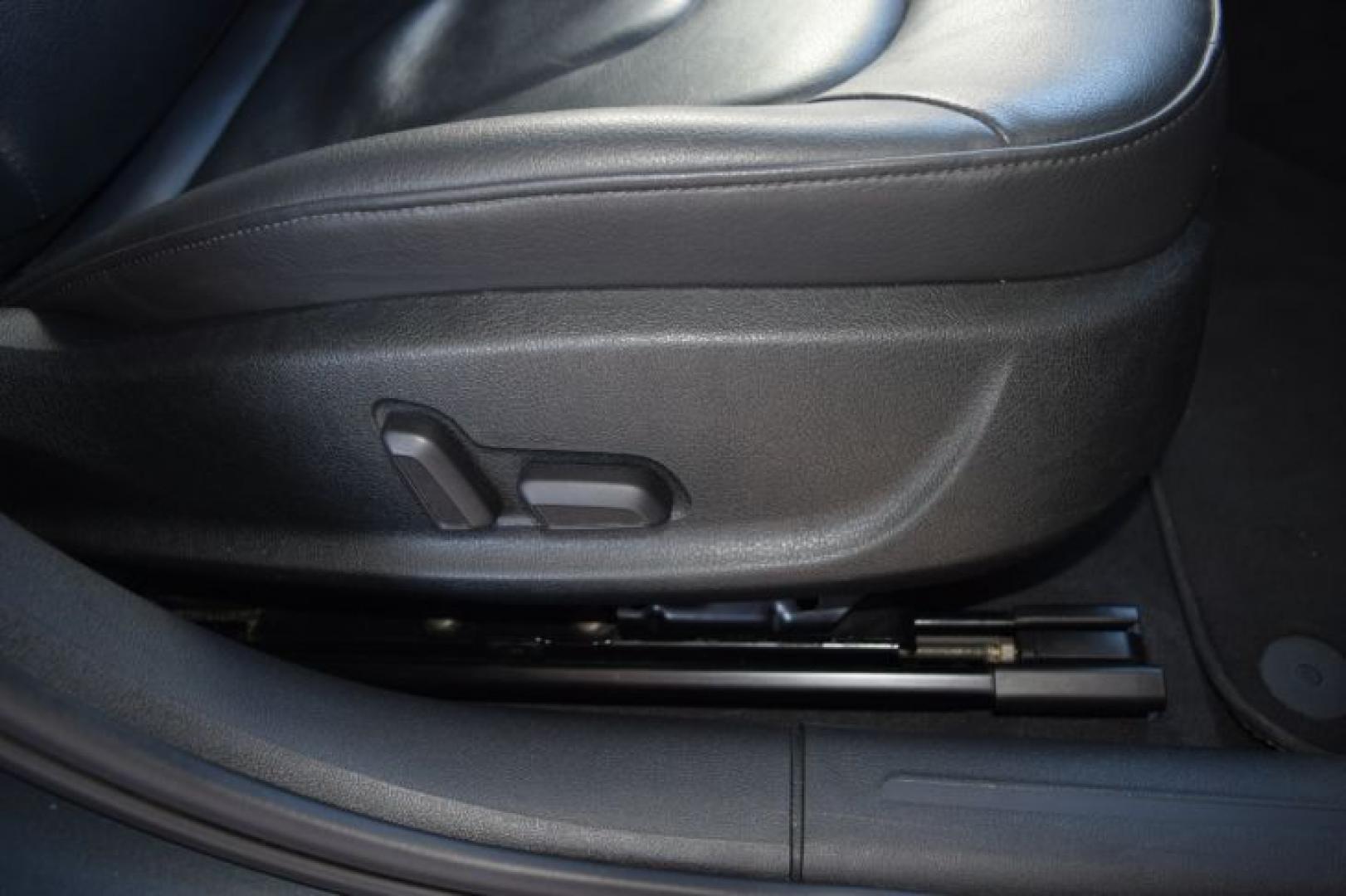 2011 Quartz Gray Metallic /Black Audi A4 2.0 T Sedan FrontTrak Multitronic (WAUEFAFL6BN) with an 2.0L L4 DOHC 16V TURBO engine, Continuously Variable Transmisson transmission, located at 11056 N 23rd Dr #101, Phoenix, AZ, 85029, (623) 434-4252, 33.587704, -112.109962 - Photo#27