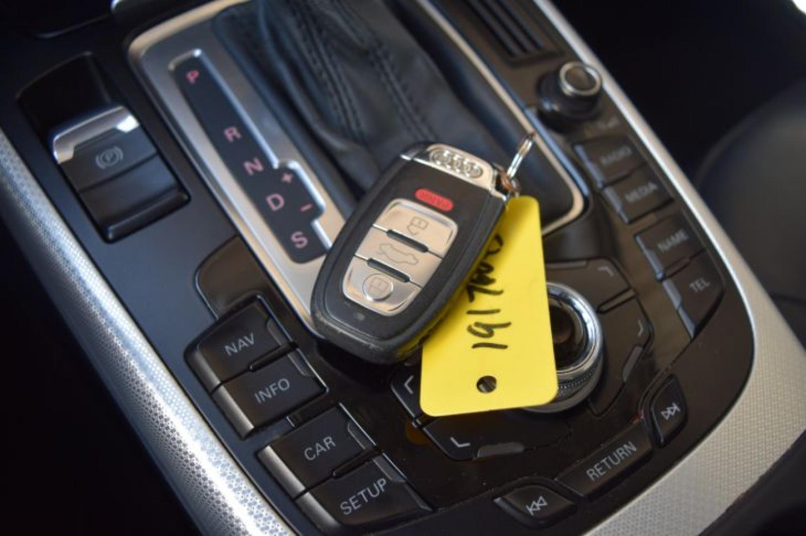 2011 Quartz Gray Metallic /Black Audi A4 2.0 T Sedan FrontTrak Multitronic (WAUEFAFL6BN) with an 2.0L L4 DOHC 16V TURBO engine, Continuously Variable Transmisson transmission, located at 11056 N 23rd Dr #101, Phoenix, AZ, 85029, (623) 434-4252, 33.587704, -112.109962 - Photo#41