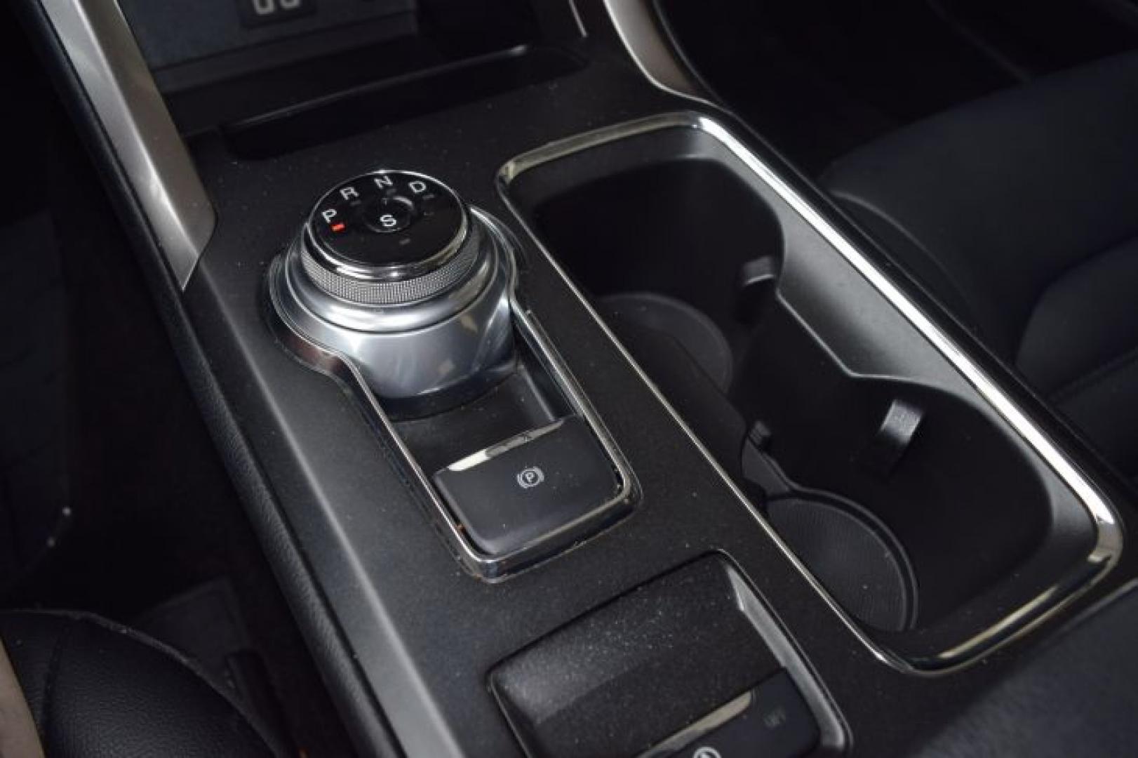 2019 Agate Black /Ebony Ford Fusion SEL (3FA6P0CD3KR) with an 1.5L L4 DOHC 16V engine, 6A transmission, located at 11056 N 23rd Dr #101, Phoenix, AZ, 85029, (623) 434-4252, 33.587704, -112.109962 - Photo#19