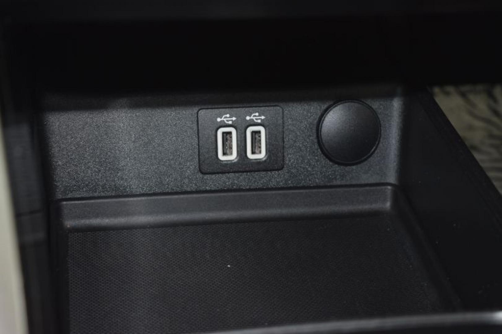 2019 Agate Black /Ebony Ford Fusion SEL (3FA6P0CD3KR) with an 1.5L L4 DOHC 16V engine, 6A transmission, located at 11056 N 23rd Dr #101, Phoenix, AZ, 85029, (623) 434-4252, 33.587704, -112.109962 - Photo#28