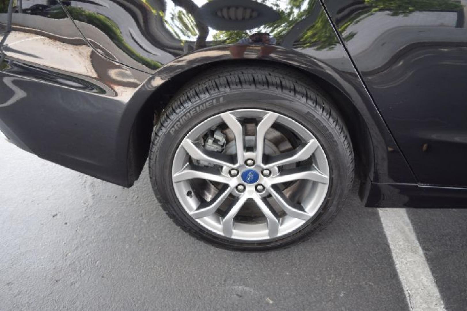 2019 Agate Black /Ebony Ford Fusion SEL (3FA6P0CD3KR) with an 1.5L L4 DOHC 16V engine, 6A transmission, located at 11056 N 23rd Dr #101, Phoenix, AZ, 85029, (623) 434-4252, 33.587704, -112.109962 - Photo#32