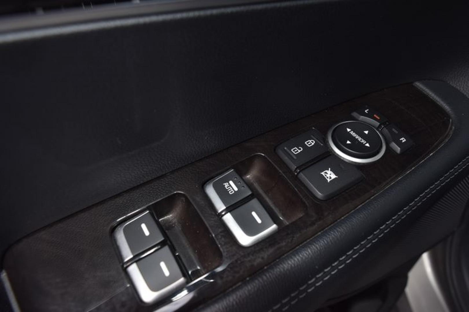 2017 Titanium Silver /Satin Black Kia Sorento L 2WD (5XYPG4A32HG) with an 2.4L L4 DOHC 16V engine, 6-Speed Automatic transmission, located at 11056 N 23rd Dr #101, Phoenix, AZ, 85029, (623) 434-4252, 33.587704, -112.109962 - Photo#19