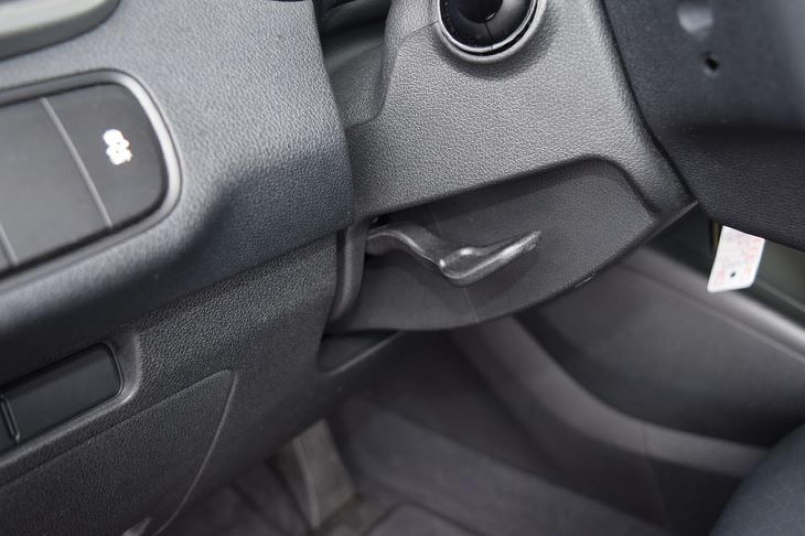 2017 Titanium Silver /Satin Black Kia Sorento L 2WD (5XYPG4A32HG) with an 2.4L L4 DOHC 16V engine, 6-Speed Automatic transmission, located at 11056 N 23rd Dr #101, Phoenix, AZ, 85029, (623) 434-4252, 33.587704, -112.109962 - Photo#26