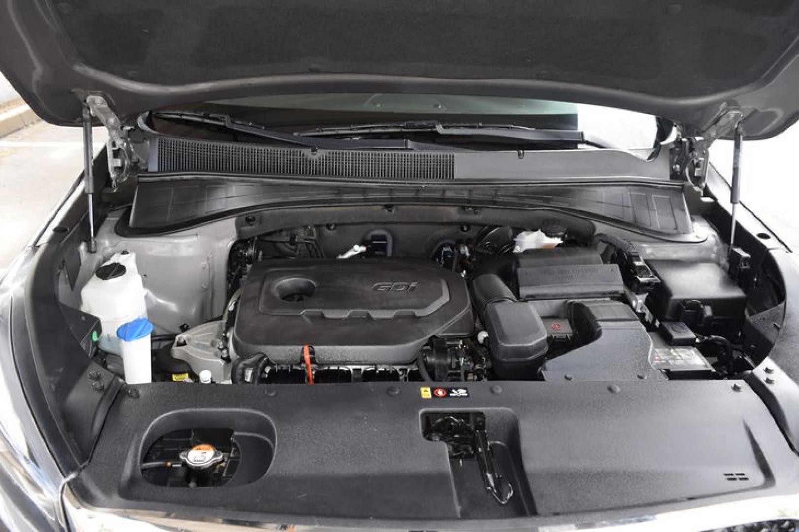 2017 Titanium Silver /Satin Black Kia Sorento L 2WD (5XYPG4A32HG) with an 2.4L L4 DOHC 16V engine, 6-Speed Automatic transmission, located at 11056 N 23rd Dr #101, Phoenix, AZ, 85029, (623) 434-4252, 33.587704, -112.109962 - Photo#33