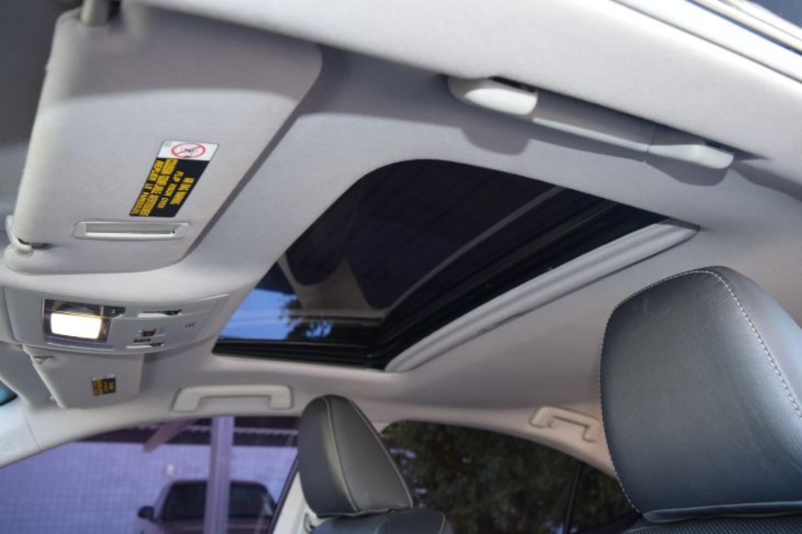 2018 Obsidian /Black w/Linear Wood Lexus ES 300h Sedan (JTHBW1GG1J2) with an 2.5L L4 DOHC 16V HYBRID engine, CVT transmission, located at 11056 N 23rd Dr #101, Phoenix, AZ, 85029, (623) 434-4252, 33.587704, -112.109962 - Photo#9