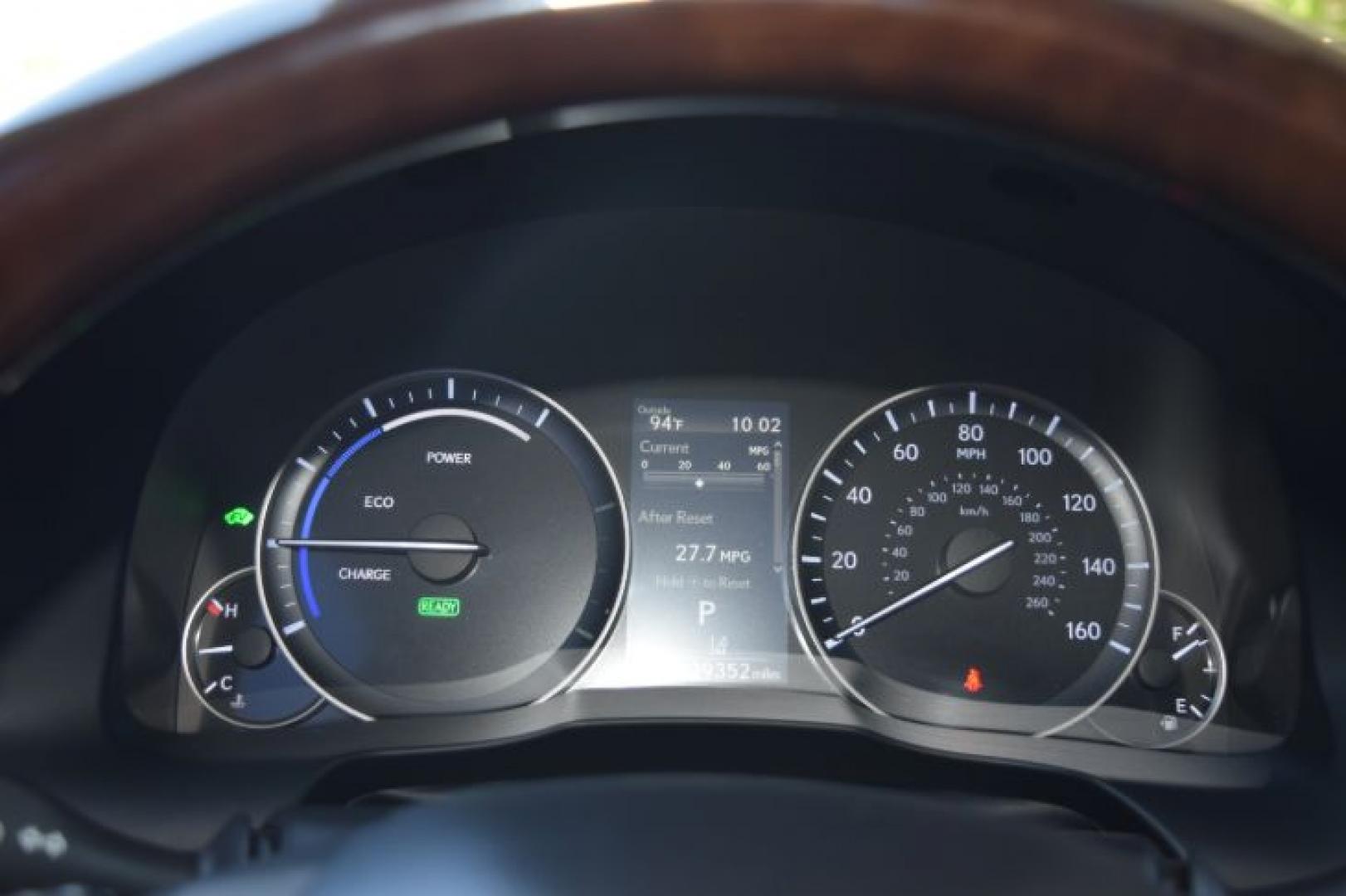 2018 Obsidian /Black w/Linear Wood Lexus ES 300h Sedan (JTHBW1GG1J2) with an 2.5L L4 DOHC 16V HYBRID engine, CVT transmission, located at 11056 N 23rd Dr #101, Phoenix, AZ, 85029, (623) 434-4252, 33.587704, -112.109962 - Photo#16