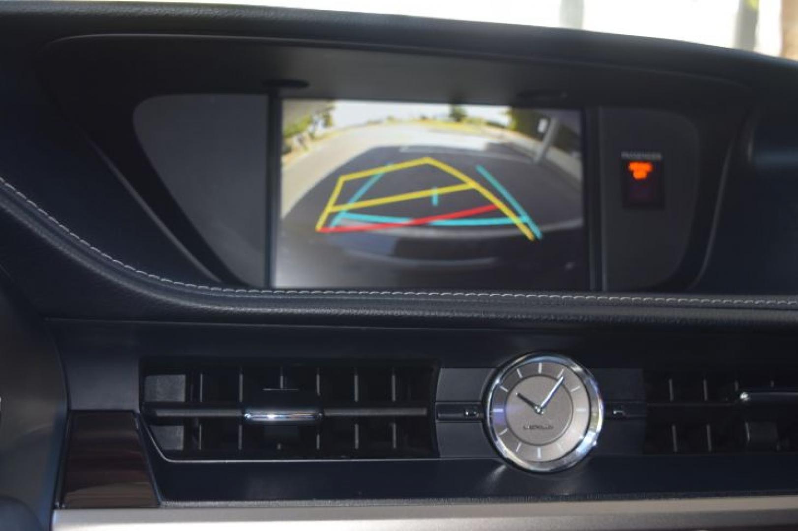 2018 Obsidian /Black w/Linear Wood Lexus ES 300h Sedan (JTHBW1GG1J2) with an 2.5L L4 DOHC 16V HYBRID engine, CVT transmission, located at 11056 N 23rd Dr #101, Phoenix, AZ, 85029, (623) 434-4252, 33.587704, -112.109962 - Photo#19