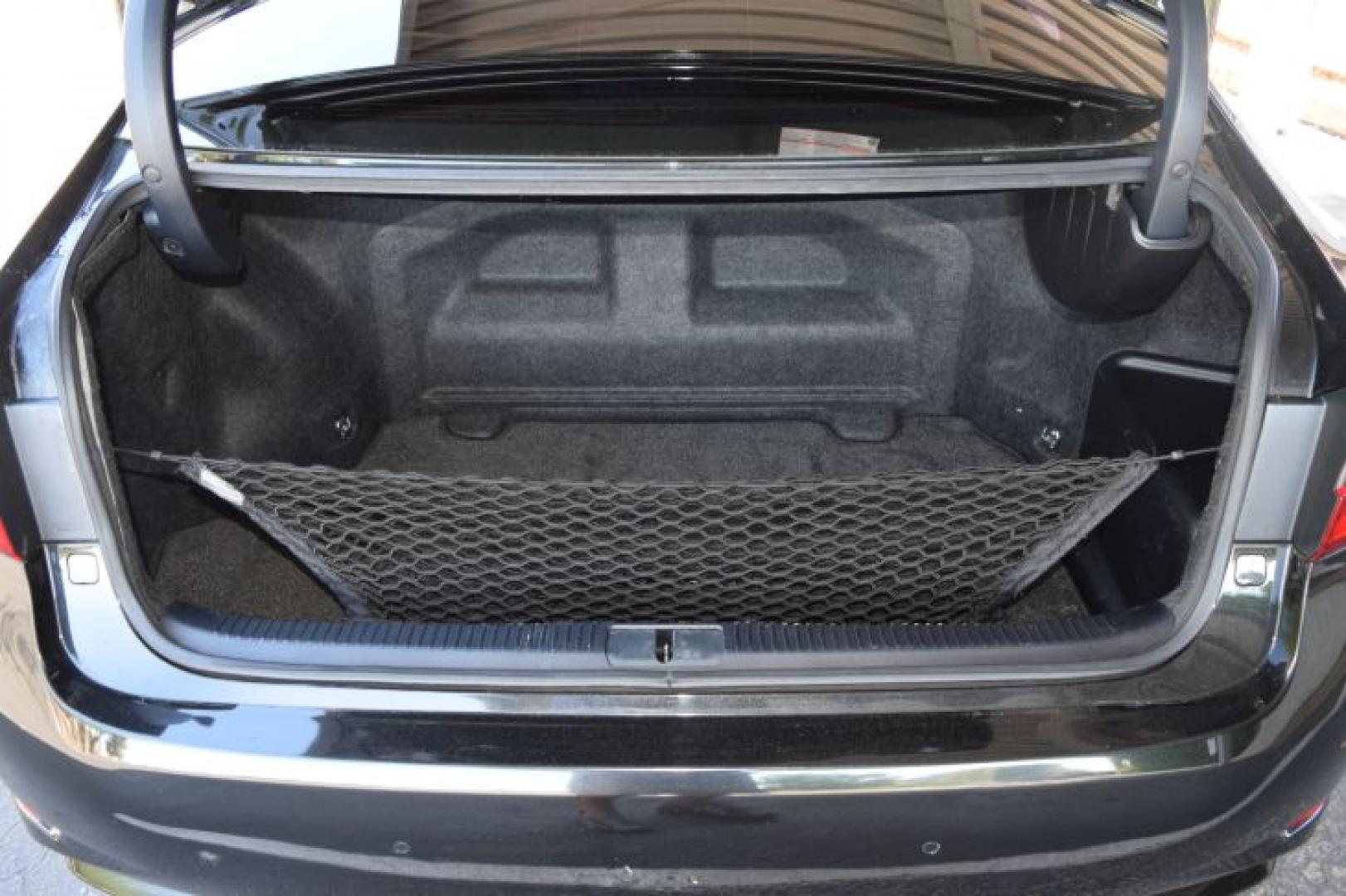 2018 Obsidian /Black w/Linear Wood Lexus ES 300h Sedan (JTHBW1GG1J2) with an 2.5L L4 DOHC 16V HYBRID engine, CVT transmission, located at 11056 N 23rd Dr #101, Phoenix, AZ, 85029, (623) 434-4252, 33.587704, -112.109962 - Photo#45