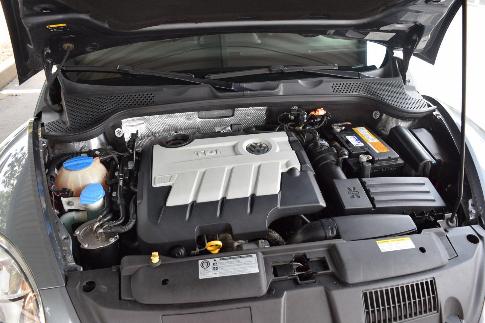 2014 /Black Volkswagen Beetle 2.0T Turbo (3VWJL7AT2EM) with an 2.0L L4 DOHC 16V TURBO DIESEL engine, Automatic transmission, located at 11056 N 23rd Dr #101, Phoenix, AZ, 85029, (623) 434-4252, 33.587704, -112.109962 - Photo#34