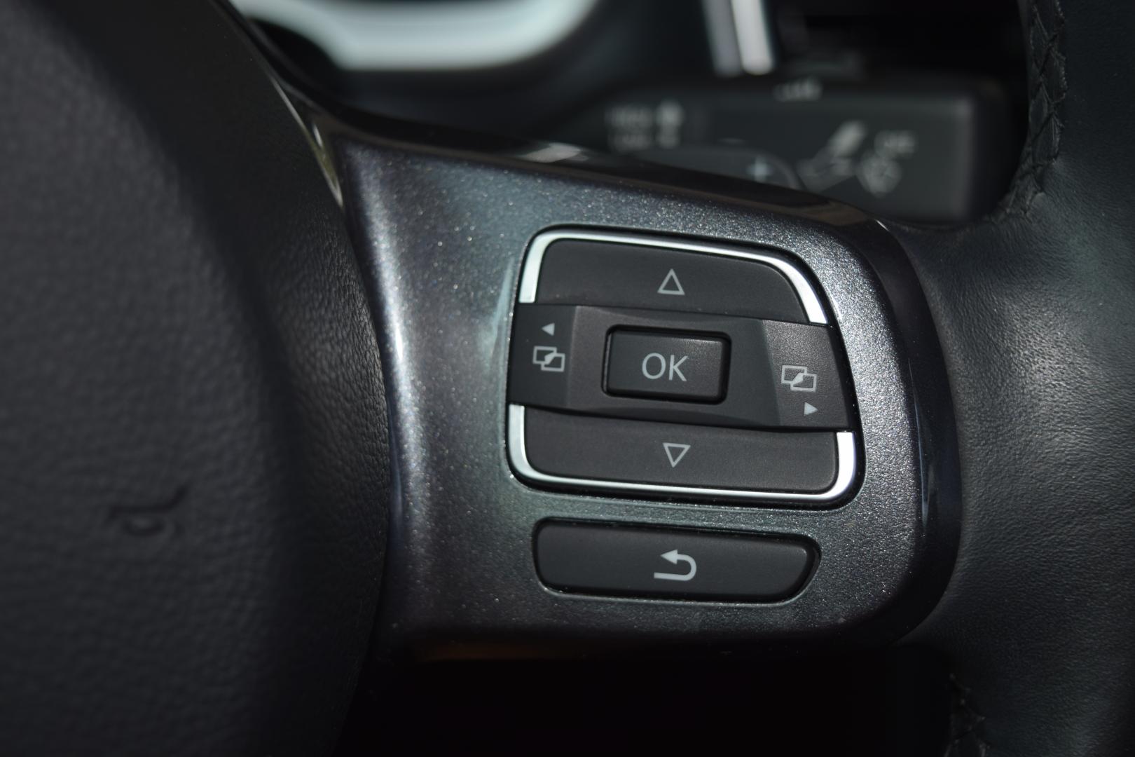 2014 /Black Volkswagen Beetle 2.0T Turbo (3VWJL7AT2EM) with an 2.0L L4 DOHC 16V TURBO DIESEL engine, Automatic transmission, located at 11056 N 23rd Dr #101, Phoenix, AZ, 85029, (623) 434-4252, 33.587704, -112.109962 - Photo#29