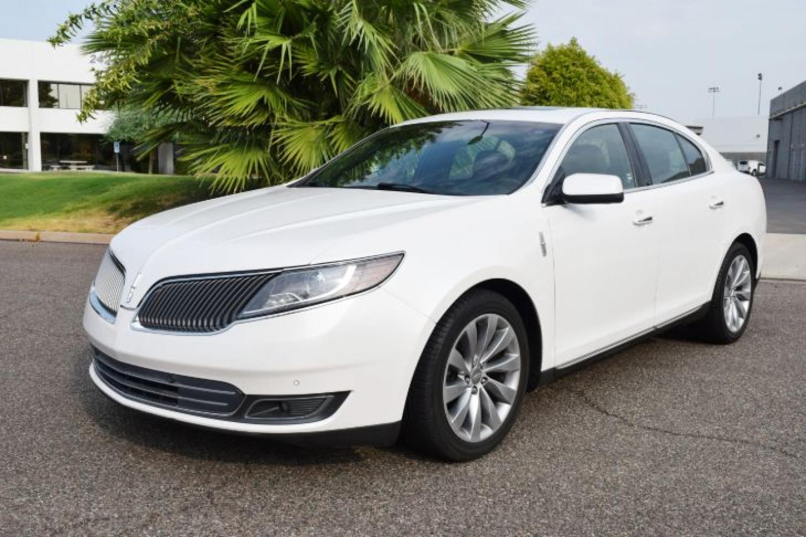 2013 White Platinum Metallic Tri-Coat /Hazelnut Lincoln MKS FWD (1LNHL9DK2DG) with an 3.5L V6 DOHC 24V engine, 6-Speed Automatic transmission, located at 11056 N 23rd Dr #101, Phoenix, AZ, 85029, (623) 434-4252, 33.587704, -112.109962 - Photo#2