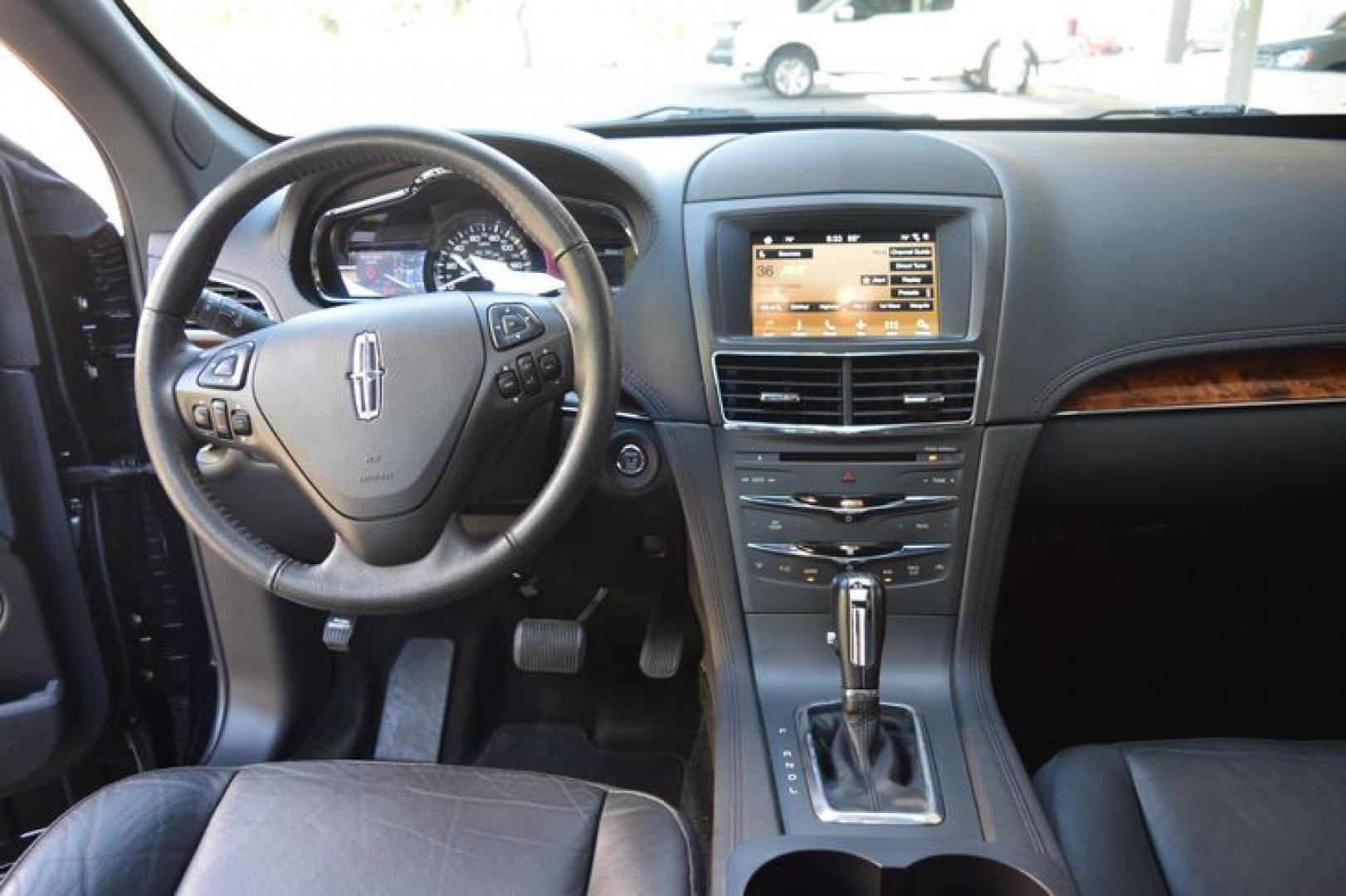 2017 Black Velvet /Charcoal Black Lincoln MKT Livery AWD (2LMHJ5NK5HB) with an 3.7L V6 DOHC 24V engine, 6-Speed Automatic transmission, located at 11056 N 23rd Dr #101, Phoenix, AZ, 85029, (623) 434-4252, 33.587704, -112.109962 - Photo#16