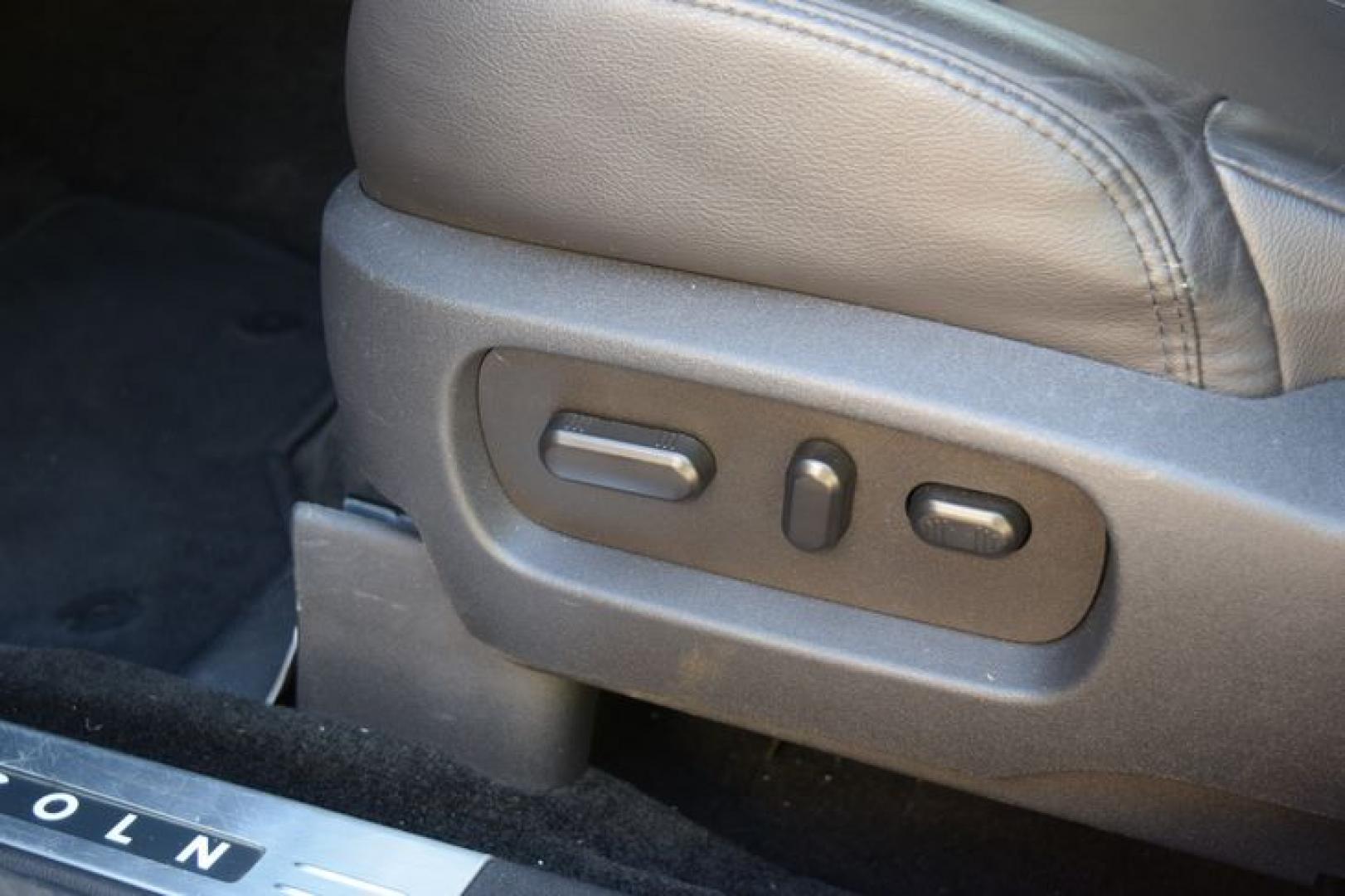 2017 Black Velvet /Charcoal Black Lincoln MKT Livery AWD (2LMHJ5NK5HB) with an 3.7L V6 DOHC 24V engine, 6-Speed Automatic transmission, located at 11056 N 23rd Dr #101, Phoenix, AZ, 85029, (623) 434-4252, 33.587704, -112.109962 - Photo#26