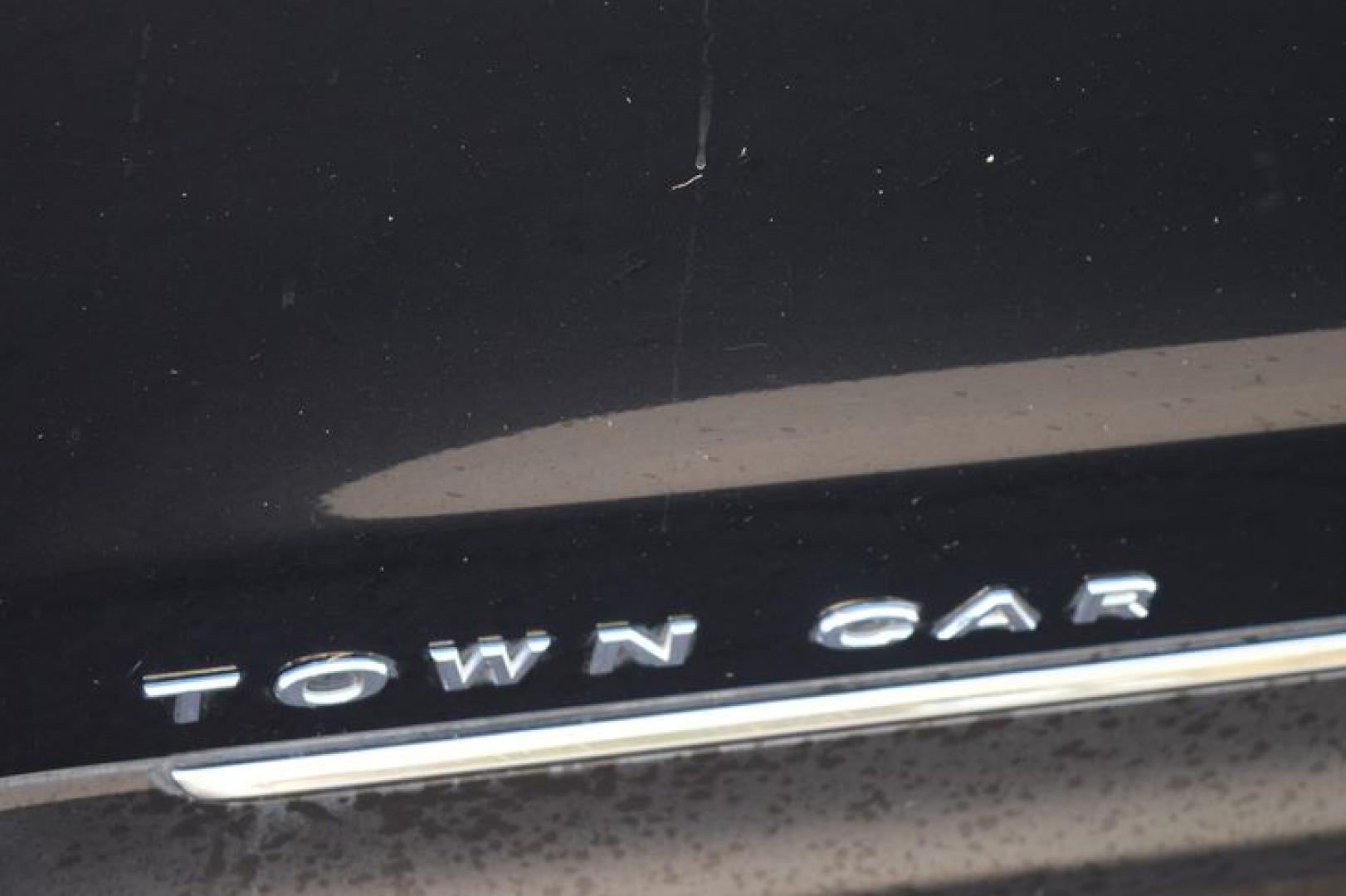 2017 Black Velvet /Charcoal Black Lincoln MKT Livery AWD (2LMHJ5NK5HB) with an 3.7L V6 DOHC 24V engine, 6-Speed Automatic transmission, located at 11056 N 23rd Dr #101, Phoenix, AZ, 85029, (623) 434-4252, 33.587704, -112.109962 - Photo#43