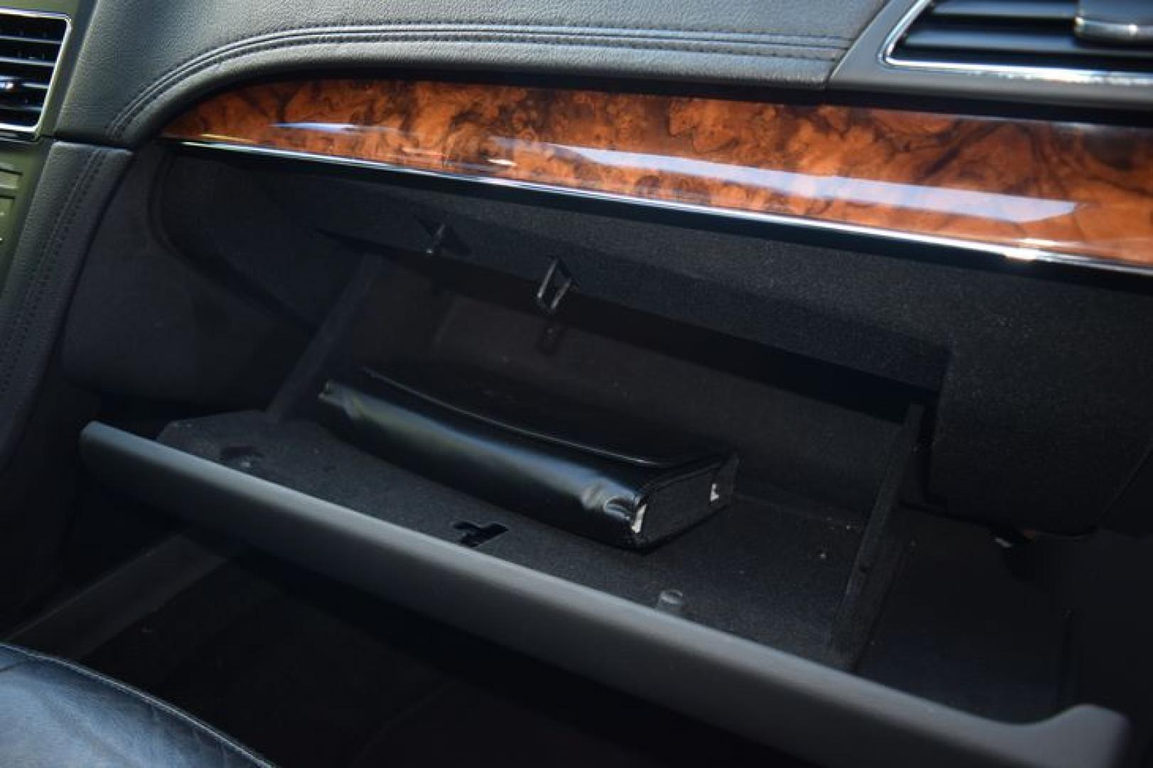 2017 Black Velvet /Charcoal Black Lincoln MKT Livery AWD (2LMHJ5NK5HB) with an 3.7L V6 DOHC 24V engine, 6-Speed Automatic transmission, located at 11056 N 23rd Dr #101, Phoenix, AZ, 85029, (623) 434-4252, 33.587704, -112.109962 - Photo#50