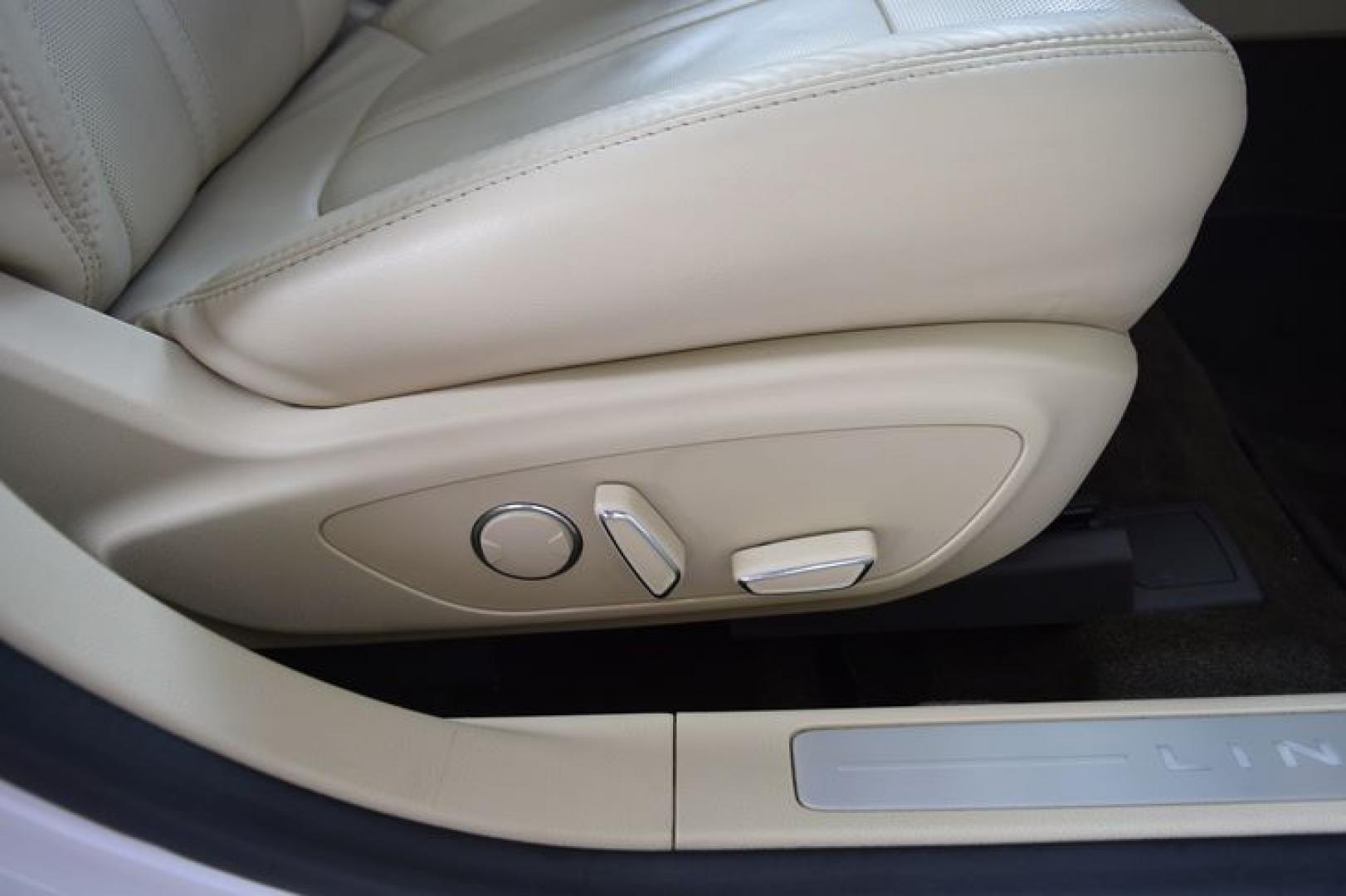 2014 White Platinum Metallic Tri-Coat /Light Dune Lincoln MKZ FWD (3LN6L2G94ER) with an 2.0L L4 DOHC 16V engine, 6-Speed Automatic transmission, located at 11056 N 23rd Dr #101, Phoenix, AZ, 85029, (623) 434-4252, 33.587704, -112.109962 - Photo#29