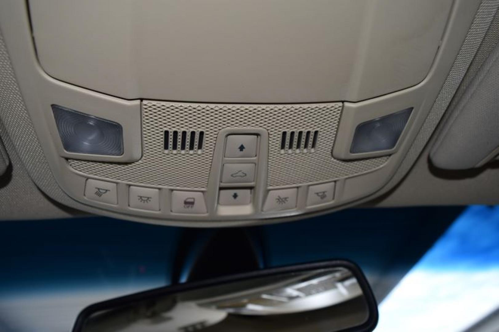 2014 White Platinum Metallic Tri-Coat /Light Dune Lincoln MKZ FWD (3LN6L2G94ER) with an 2.0L L4 DOHC 16V engine, 6-Speed Automatic transmission, located at 11056 N 23rd Dr #101, Phoenix, AZ, 85029, (623) 434-4252, 33.587704, -112.109962 - Photo#34