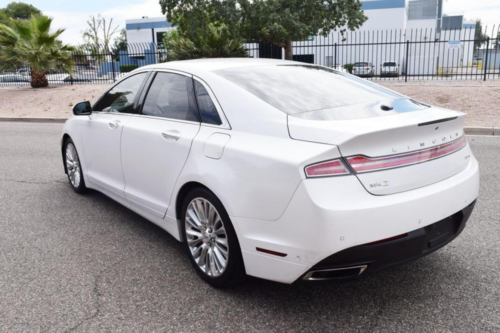 2014 White Platinum Metallic Tri-Coat /Light Dune Lincoln MKZ FWD (3LN6L2G94ER) with an 2.0L L4 DOHC 16V engine, 6-Speed Automatic transmission, located at 11056 N 23rd Dr #101, Phoenix, AZ, 85029, (623) 434-4252, 33.587704, -112.109962 - Photo#6