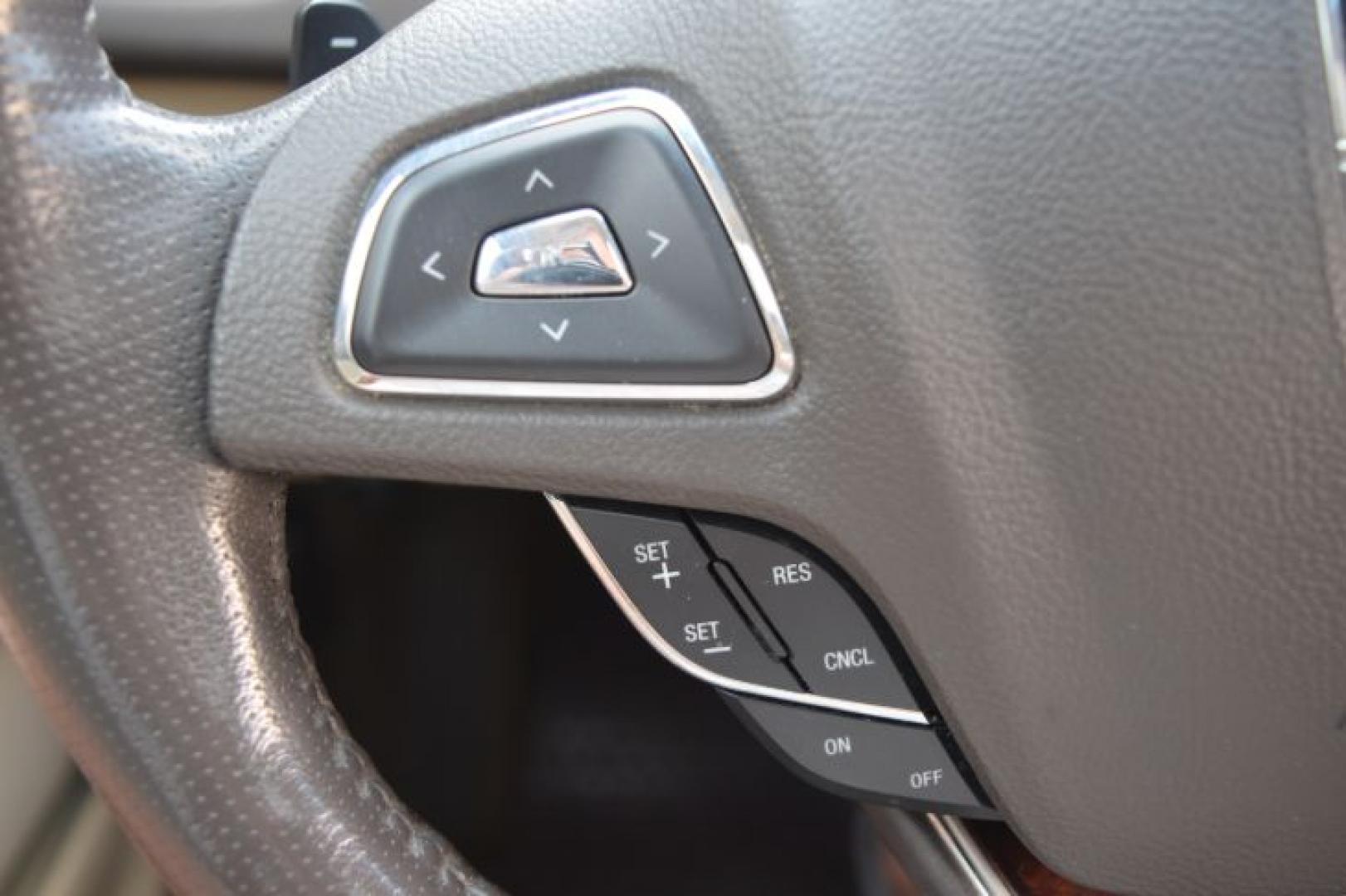 2013 White Platinum Metallic Tri-Coat /Light Dune Lincoln MKZ FWD (3LN6L2GK4DR) with an 3.7L V6 DOHC 24V engine, 6-Speed Automatic transmission, located at 11056 N 23rd Dr #101, Phoenix, AZ, 85029, (623) 434-4252, 33.587704, -112.109962 - Photo#30