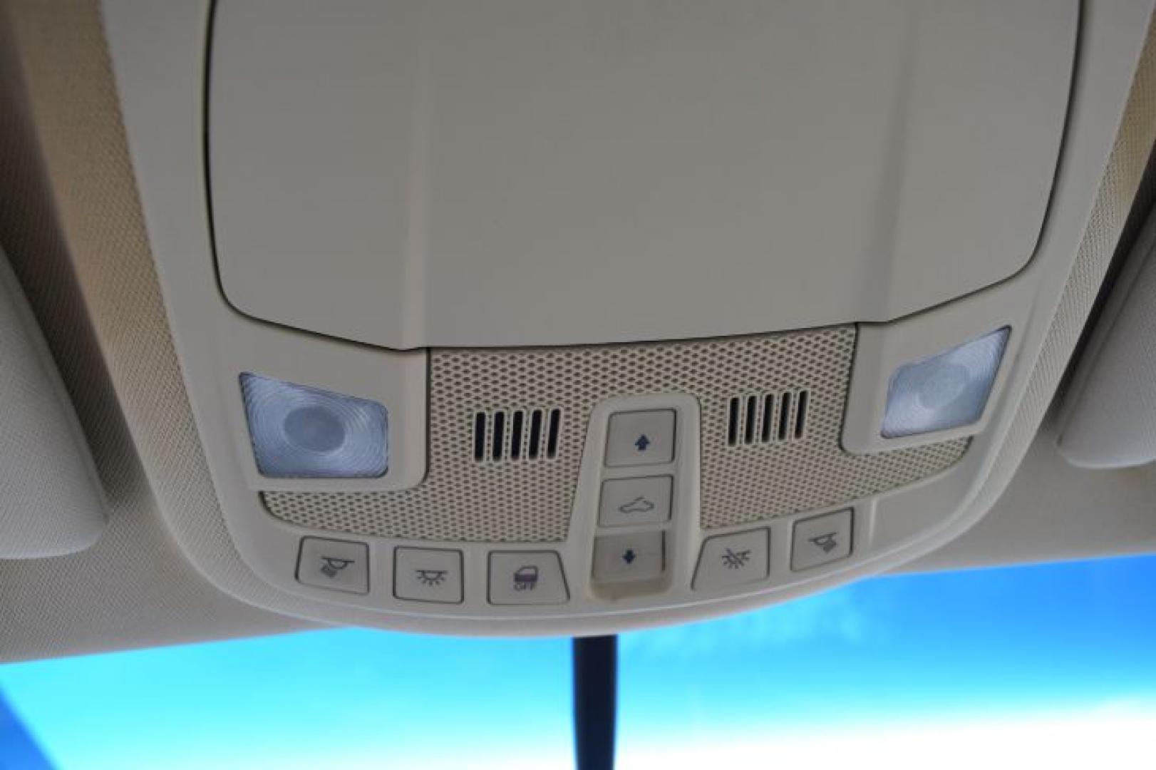 2013 White Platinum Metallic Tri-Coat /Light Dune Lincoln MKZ FWD (3LN6L2GK4DR) with an 3.7L V6 DOHC 24V engine, 6-Speed Automatic transmission, located at 11056 N 23rd Dr #101, Phoenix, AZ, 85029, (623) 434-4252, 33.587704, -112.109962 - Photo#34