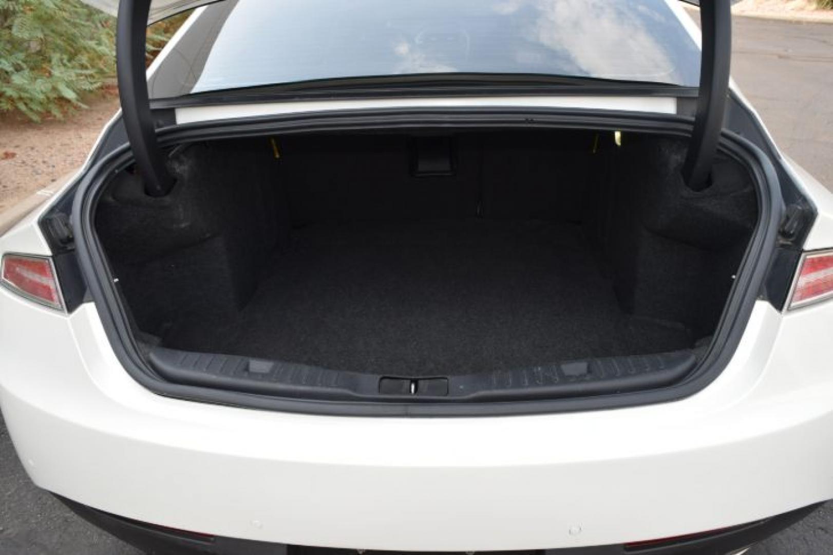 2013 White Platinum Metallic Tri-Coat /Light Dune Lincoln MKZ FWD (3LN6L2GK4DR) with an 3.7L V6 DOHC 24V engine, 6-Speed Automatic transmission, located at 11056 N 23rd Dr #101, Phoenix, AZ, 85029, (623) 434-4252, 33.587704, -112.109962 - Photo#38