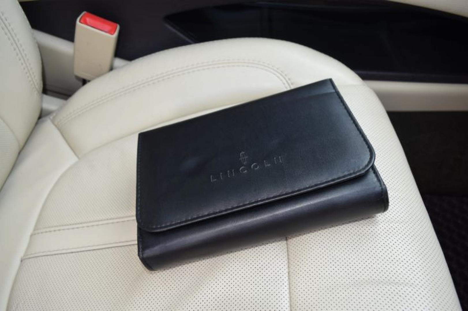 2013 White Platinum Metallic Tri-Coat /Light Dune Lincoln MKZ FWD (3LN6L2GK4DR) with an 3.7L V6 DOHC 24V engine, 6-Speed Automatic transmission, located at 11056 N 23rd Dr #101, Phoenix, AZ, 85029, (623) 434-4252, 33.587704, -112.109962 - Photo#41