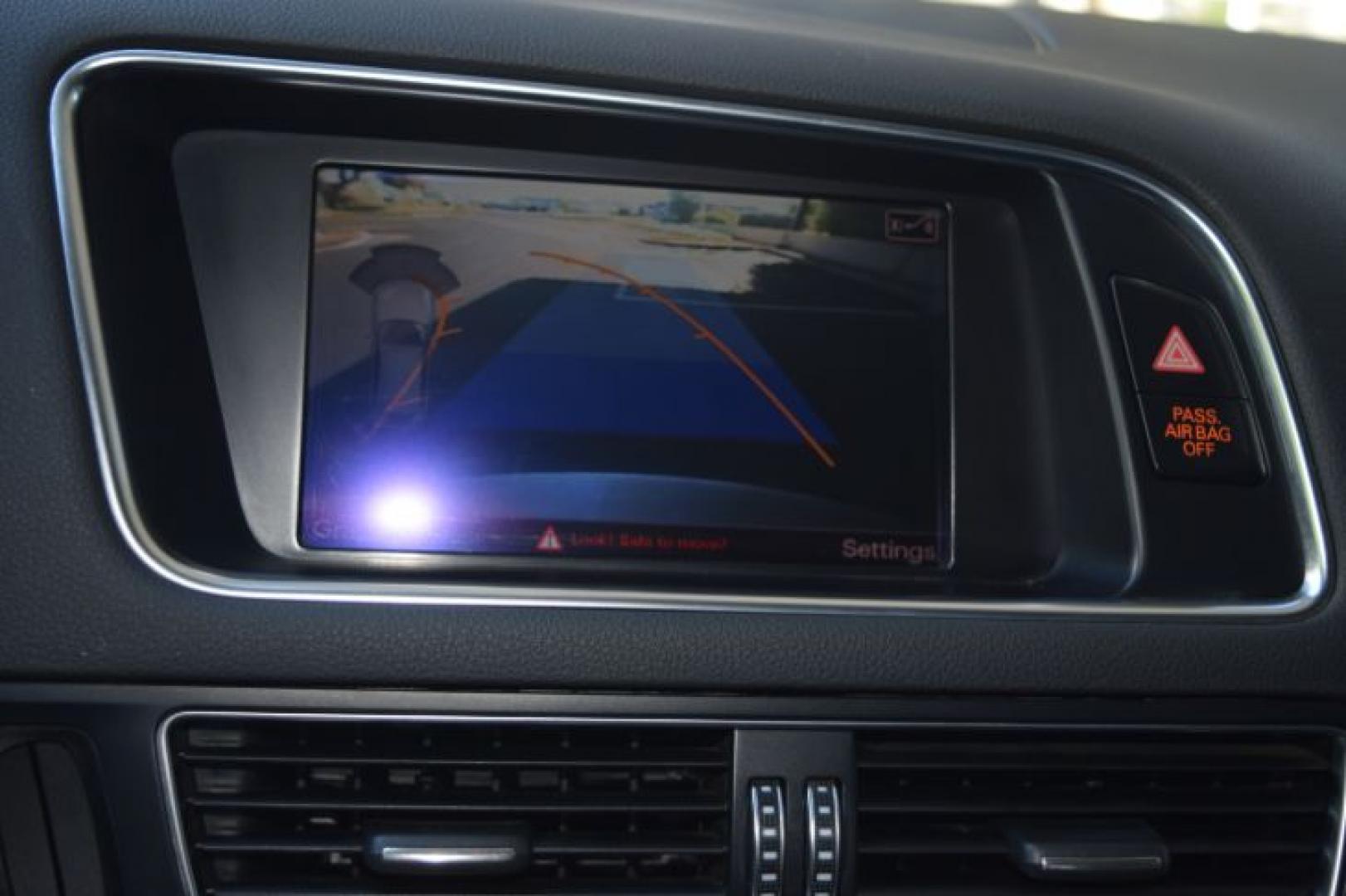 2014 Cuvee Silver Metallic /Black Audi Q5 2.0 quattro Premium (WA1LFAFP1EA) with an 2.0L L4 DOHC 16V engine, 6-Speed Automatic transmission, located at 11056 N 23rd Dr #101, Phoenix, AZ, 85029, (623) 434-4252, 33.587704, -112.109962 - Photo#19