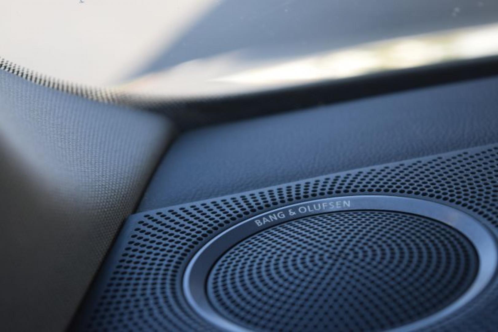 2014 Cuvee Silver Metallic /Black Audi Q5 2.0 quattro Premium (WA1LFAFP1EA) with an 2.0L L4 DOHC 16V engine, 6-Speed Automatic transmission, located at 11056 N 23rd Dr #101, Phoenix, AZ, 85029, (623) 434-4252, 33.587704, -112.109962 - Photo#23