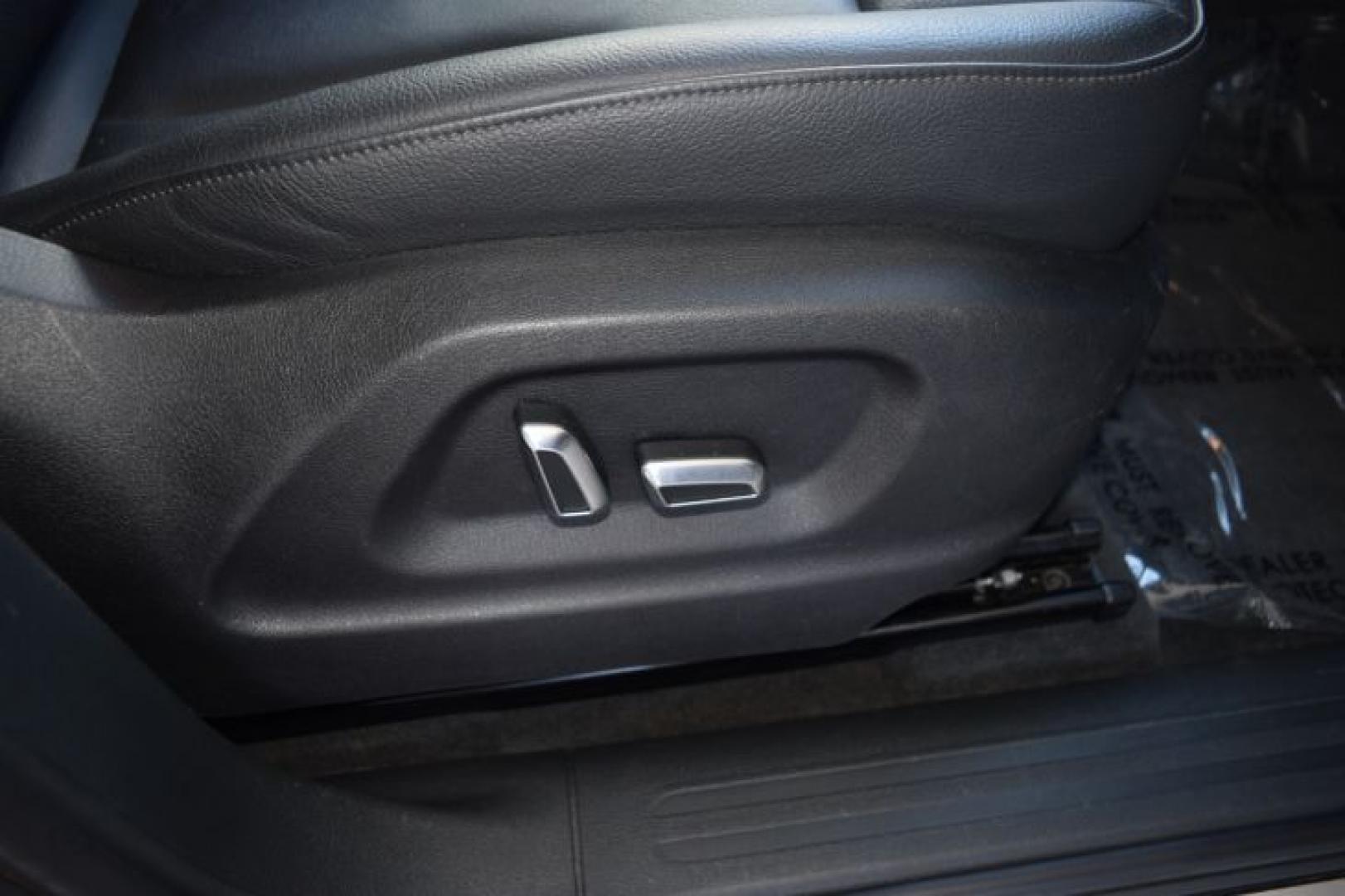 2014 Cuvee Silver Metallic /Black Audi Q5 2.0 quattro Premium (WA1LFAFP1EA) with an 2.0L L4 DOHC 16V engine, 6-Speed Automatic transmission, located at 11056 N 23rd Dr #101, Phoenix, AZ, 85029, (623) 434-4252, 33.587704, -112.109962 - Photo#28