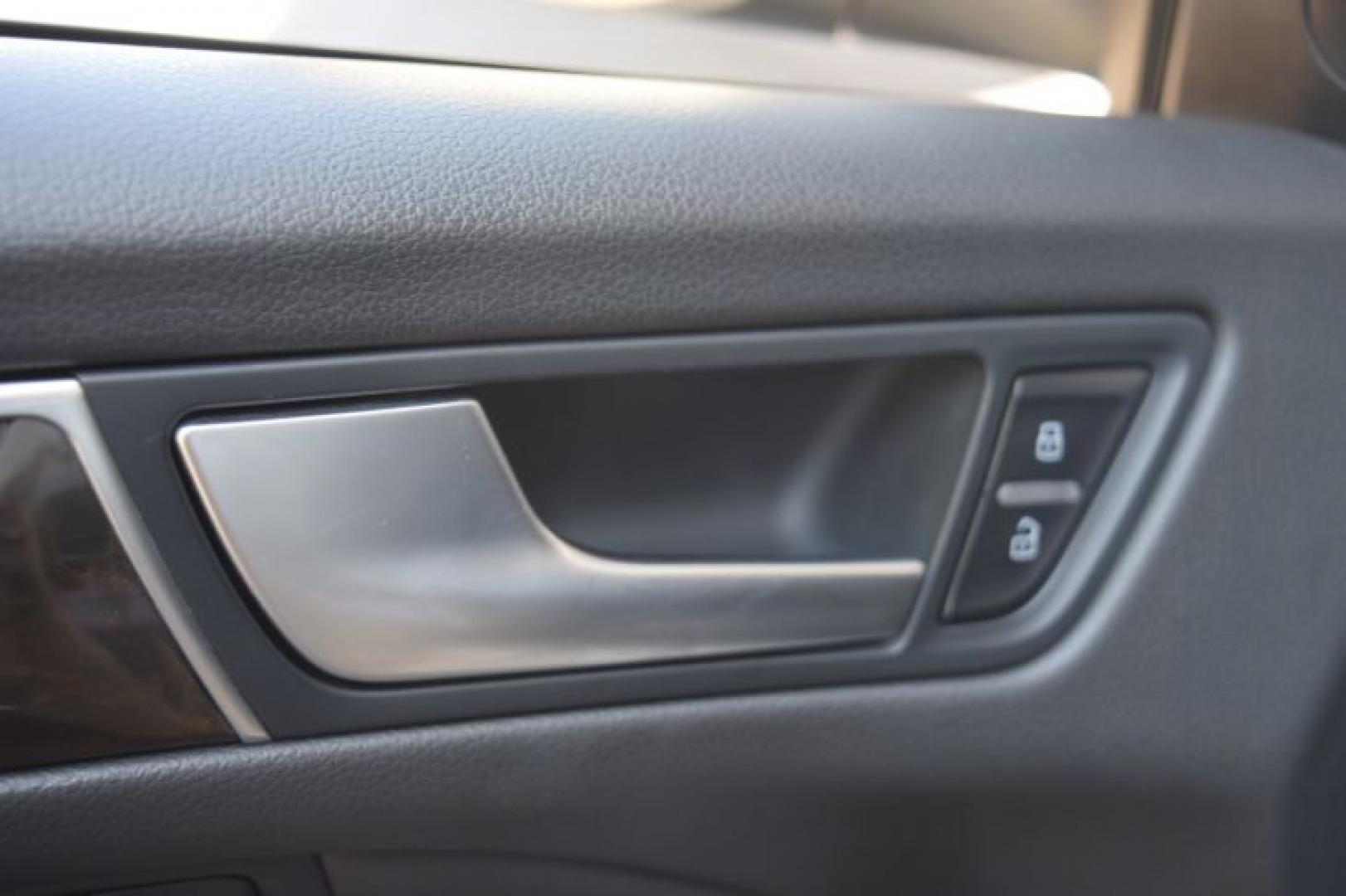 2014 Cuvee Silver Metallic /Black Audi Q5 2.0 quattro Premium (WA1LFAFP1EA) with an 2.0L L4 DOHC 16V engine, 6-Speed Automatic transmission, located at 11056 N 23rd Dr #101, Phoenix, AZ, 85029, (623) 434-4252, 33.587704, -112.109962 - Photo#29