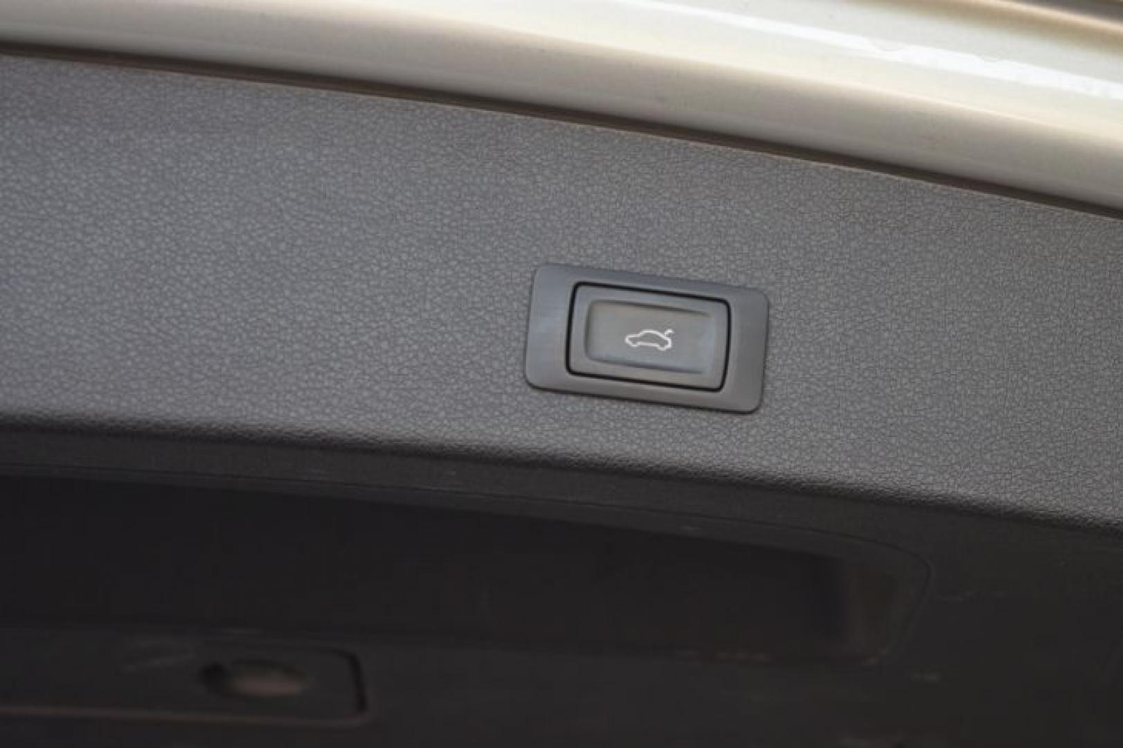 2014 Cuvee Silver Metallic /Black Audi Q5 2.0 quattro Premium (WA1LFAFP1EA) with an 2.0L L4 DOHC 16V engine, 6-Speed Automatic transmission, located at 11056 N 23rd Dr #101, Phoenix, AZ, 85029, (623) 434-4252, 33.587704, -112.109962 - Photo#42