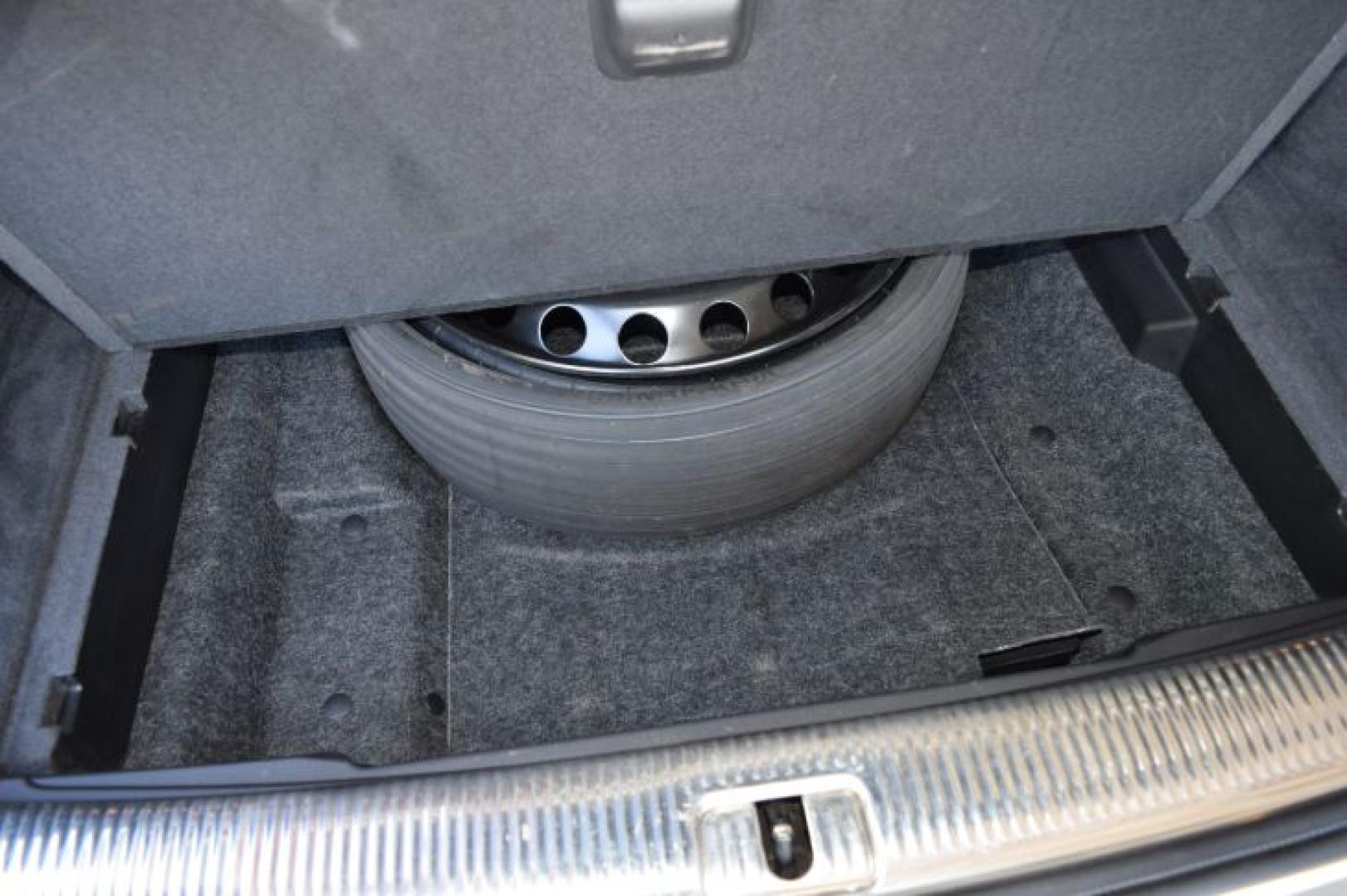 2014 Cuvee Silver Metallic /Black Audi Q5 2.0 quattro Premium (WA1LFAFP1EA) with an 2.0L L4 DOHC 16V engine, 6-Speed Automatic transmission, located at 11056 N 23rd Dr #101, Phoenix, AZ, 85029, (623) 434-4252, 33.587704, -112.109962 - Photo#43