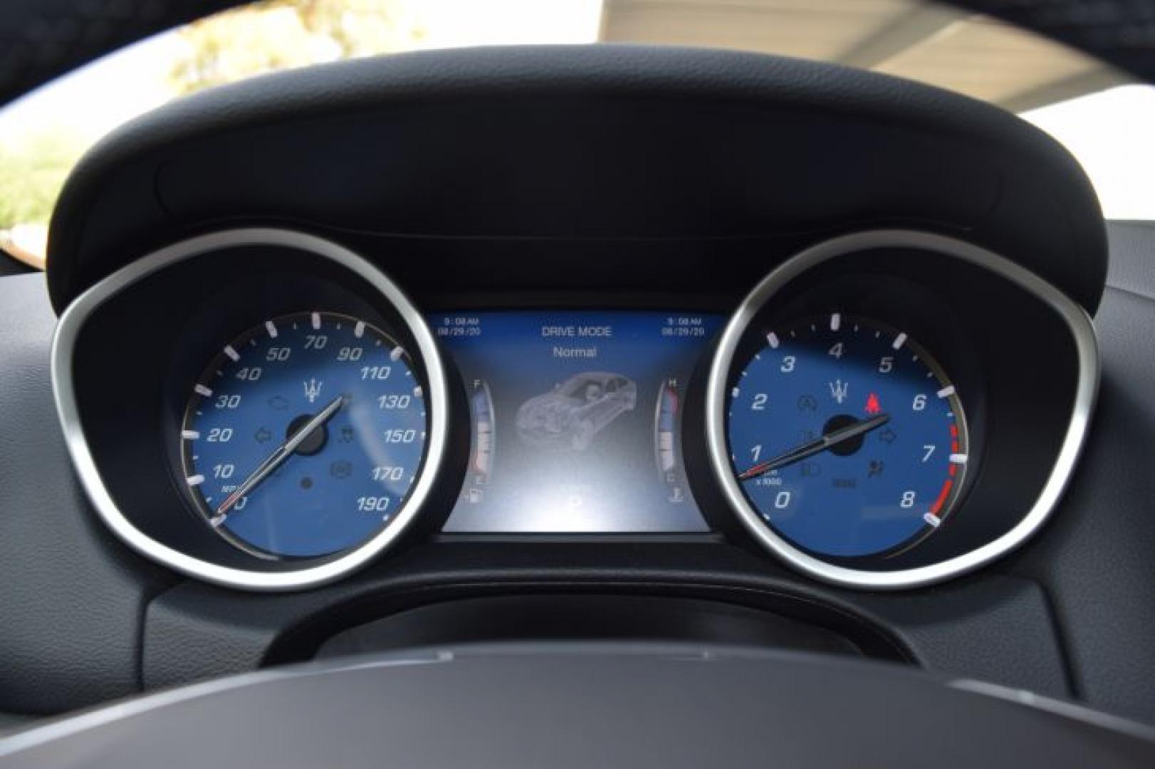 2019 Bianco /Nero Maserati Ghibli Base (ZAM57XSA5K1) with an 3.0L V6 DOHC 24V engine, 8-Speed Automatic transmission, located at 11056 N 23rd Dr #101, Phoenix, AZ, 85029, (623) 434-4252, 33.587704, -112.109962 - Photo#15