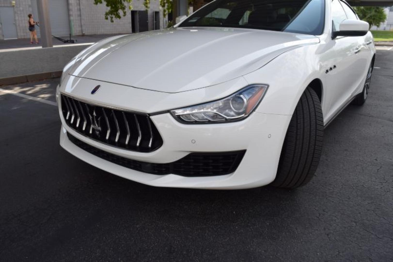2019 Bianco /Nero Maserati Ghibli Base (ZAM57XSA5K1) with an 3.0L V6 DOHC 24V engine, 8-Speed Automatic transmission, located at 11056 N 23rd Dr #101, Phoenix, AZ, 85029, (623) 434-4252, 33.587704, -112.109962 - Photo#32