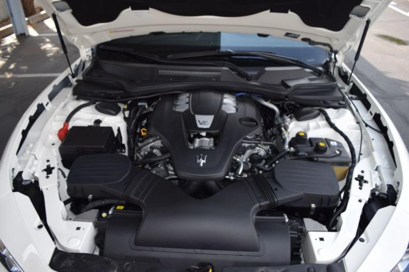 2019 Bianco /Nero Maserati Ghibli Base (ZAM57XSA5K1) with an 3.0L V6 DOHC 24V engine, 8-Speed Automatic transmission, located at 11056 N 23rd Dr #101, Phoenix, AZ, 85029, (623) 434-4252, 33.587704, -112.109962 - Photo#35