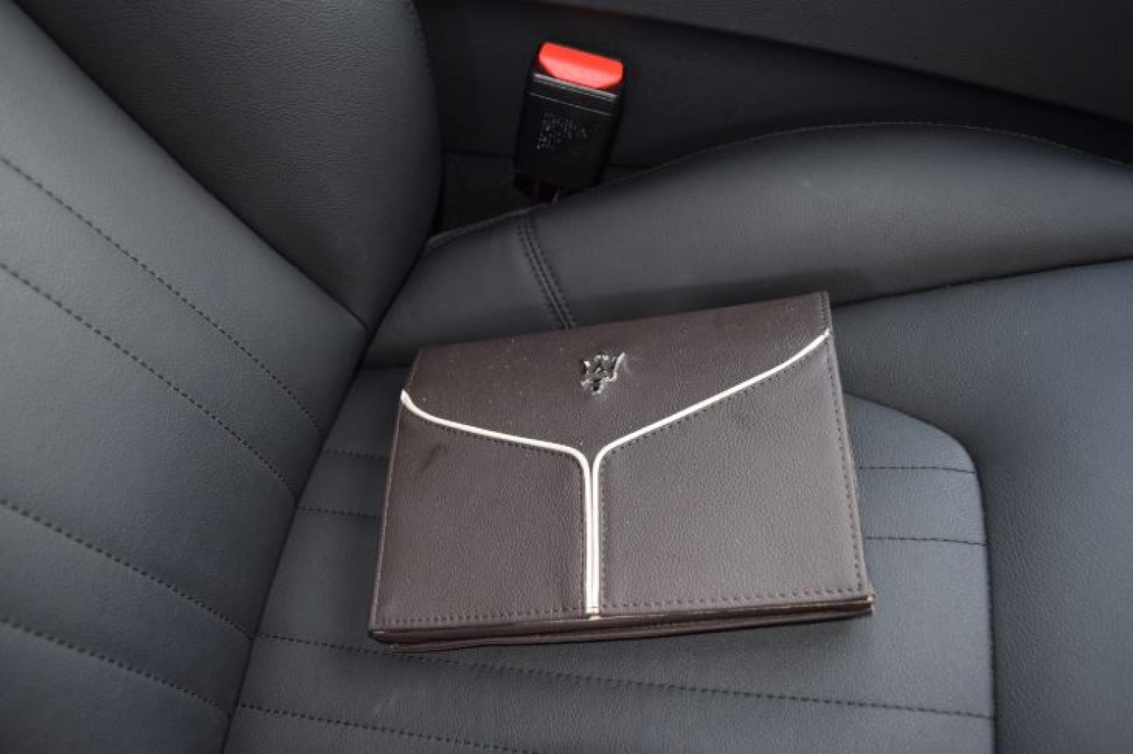 2019 Bianco /Nero Maserati Ghibli Base (ZAM57XSA5K1) with an 3.0L V6 DOHC 24V engine, 8-Speed Automatic transmission, located at 11056 N 23rd Dr #101, Phoenix, AZ, 85029, (623) 434-4252, 33.587704, -112.109962 - Photo#39