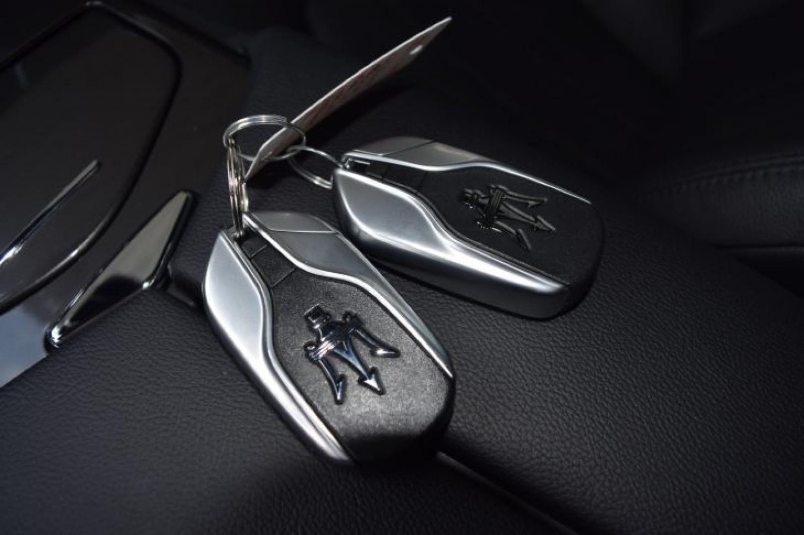 2019 Bianco /Nero Maserati Ghibli Base (ZAM57XSA5K1) with an 3.0L V6 DOHC 24V engine, 8-Speed Automatic transmission, located at 11056 N 23rd Dr #101, Phoenix, AZ, 85029, (623) 434-4252, 33.587704, -112.109962 - Photo#40